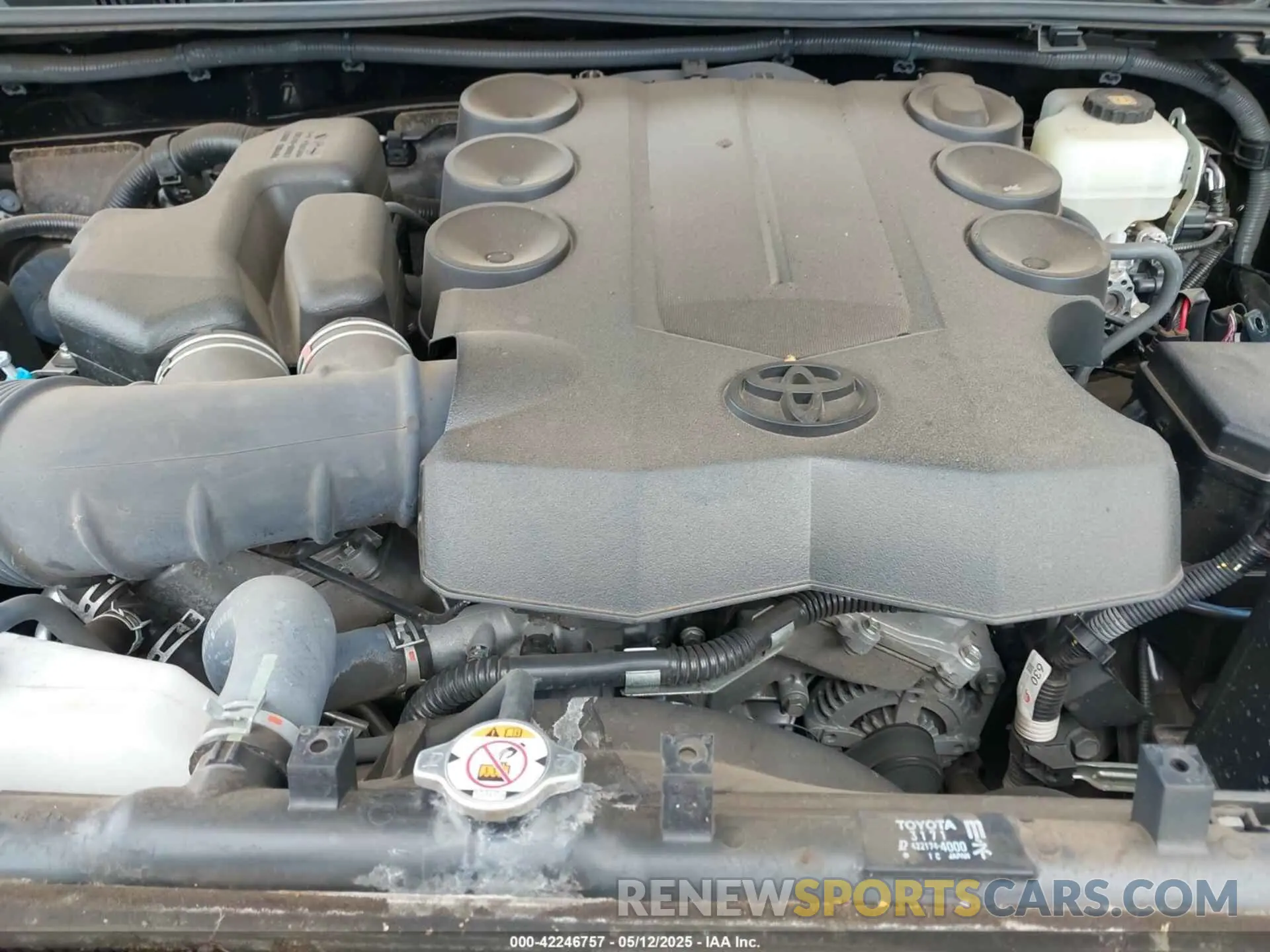 10 fotografías del automóvil dañado JTEBU5JR9K5672857 TOYOTA 4RUNNER 2019