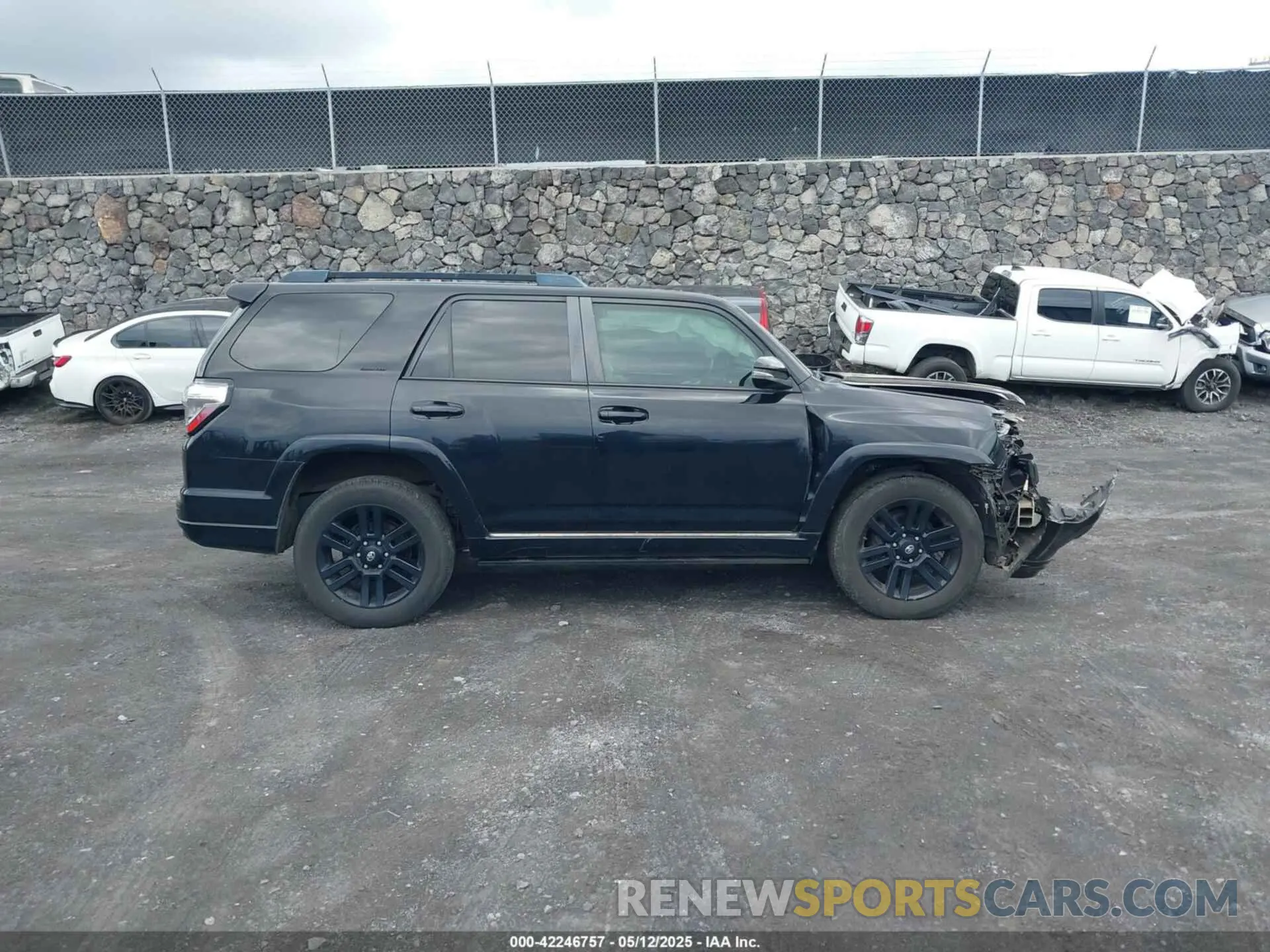 13 fotografías del automóvil dañado JTEBU5JR9K5672857 TOYOTA 4RUNNER 2019