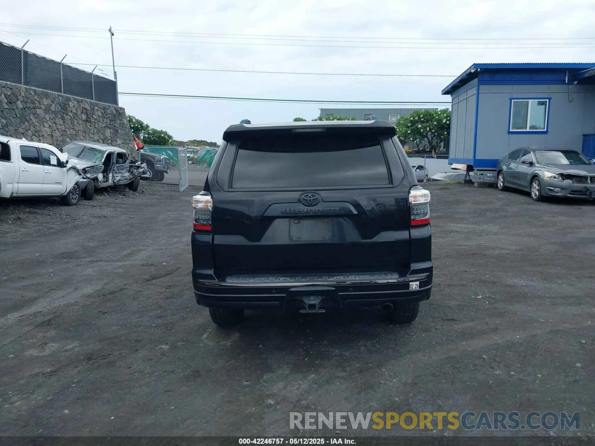 16 fotografías del automóvil dañado JTEBU5JR9K5672857 TOYOTA 4RUNNER 2019