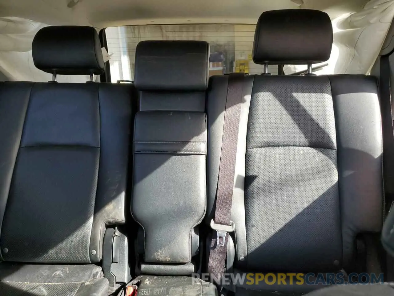 10 fotografías del automóvil dañado JTEBU5JR9K5712466 TOYOTA 4RUNNER 2019