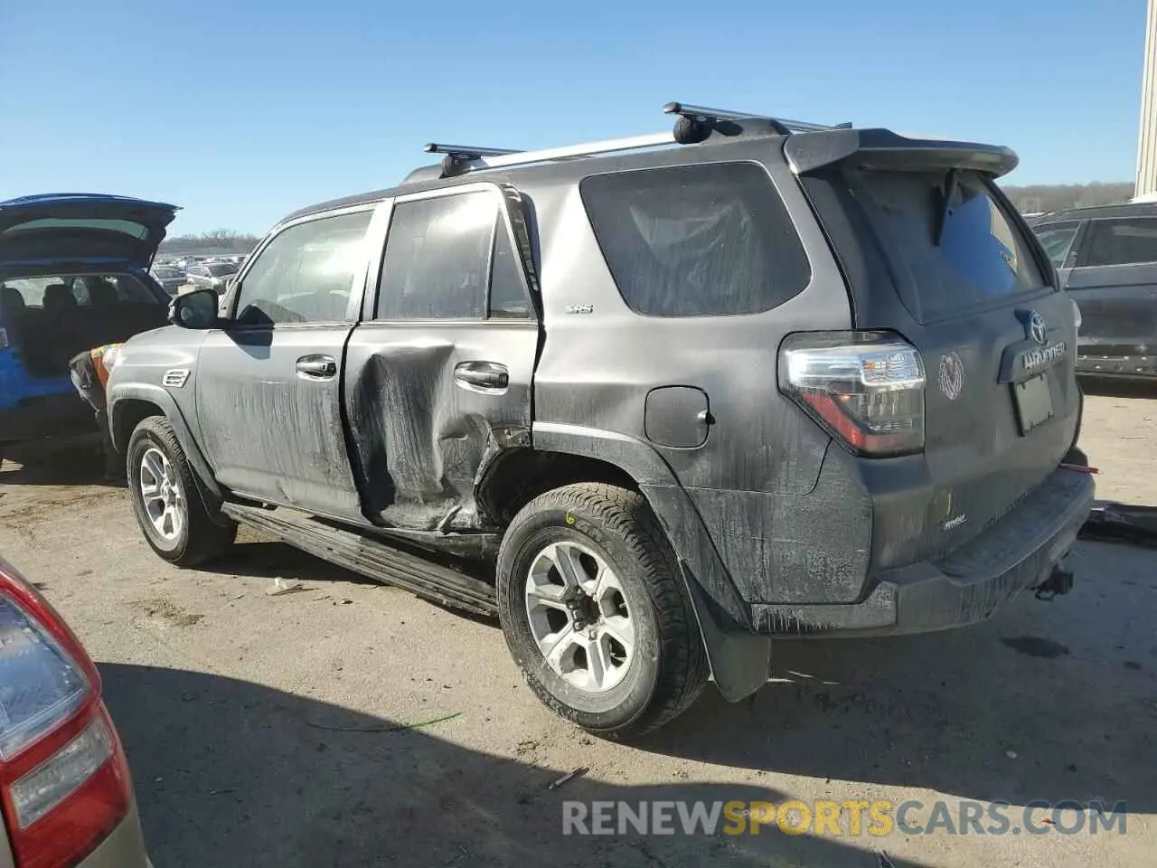 2 fotografías del automóvil dañado JTEBU5JR9K5729705 TOYOTA 4RUNNER 2019