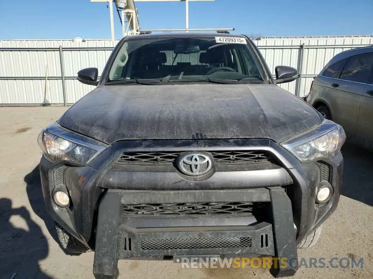 5 fotografías del automóvil dañado JTEBU5JR9K5729705 TOYOTA 4RUNNER 2019