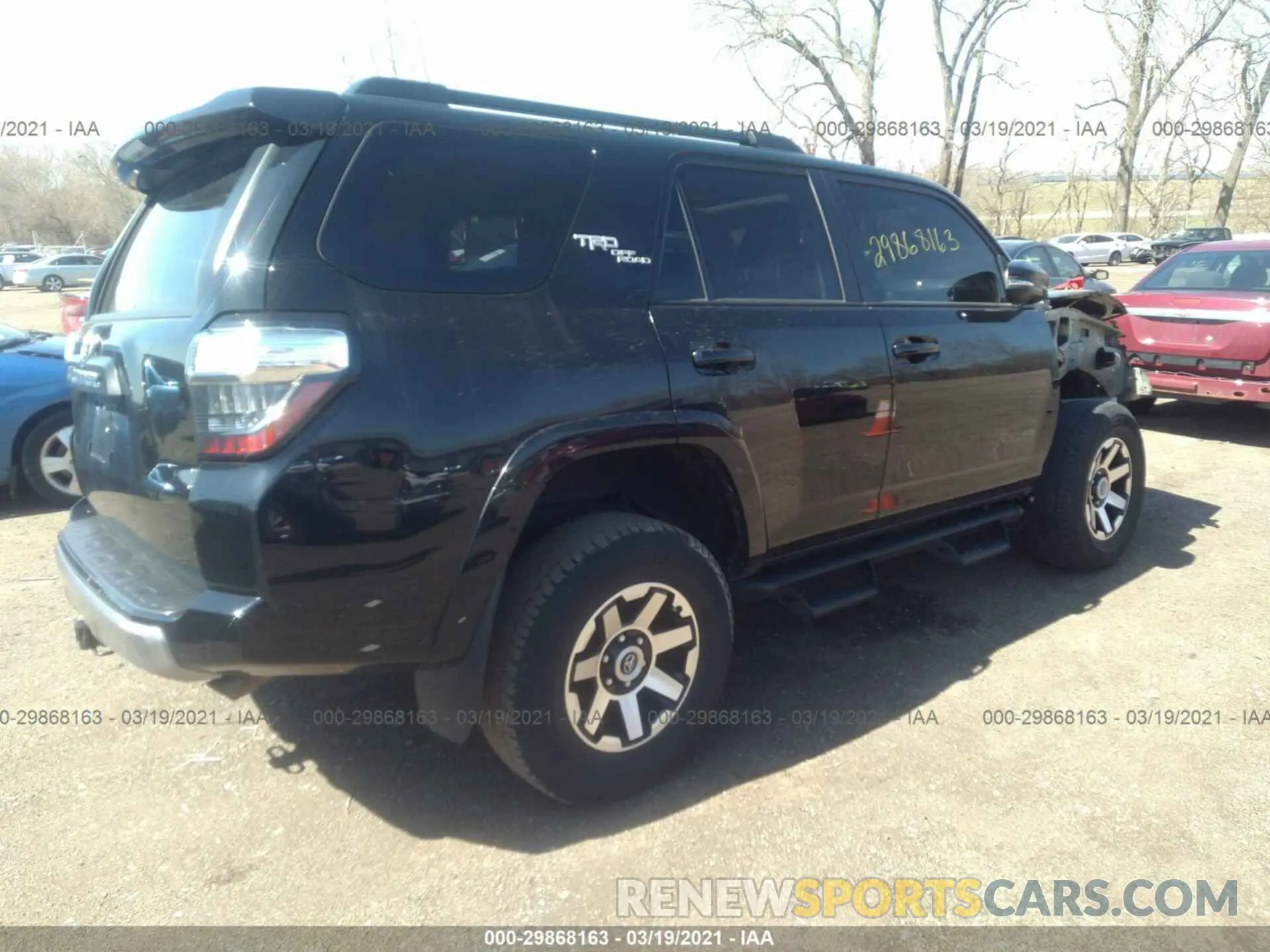 4 fotografías del automóvil dañado JTEBU5JRXK5631850 TOYOTA 4RUNNER 2019
