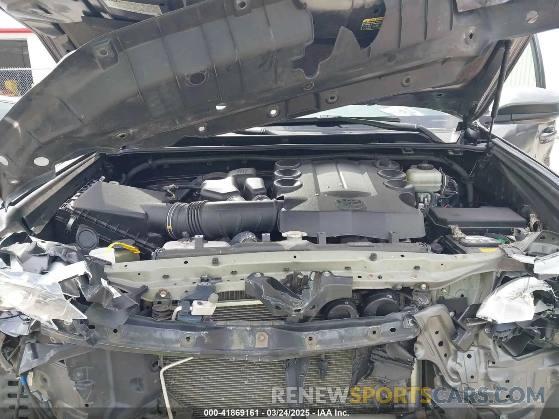10 fotografías del automóvil dañado JTEBU5JRXK5638880 TOYOTA 4RUNNER 2019