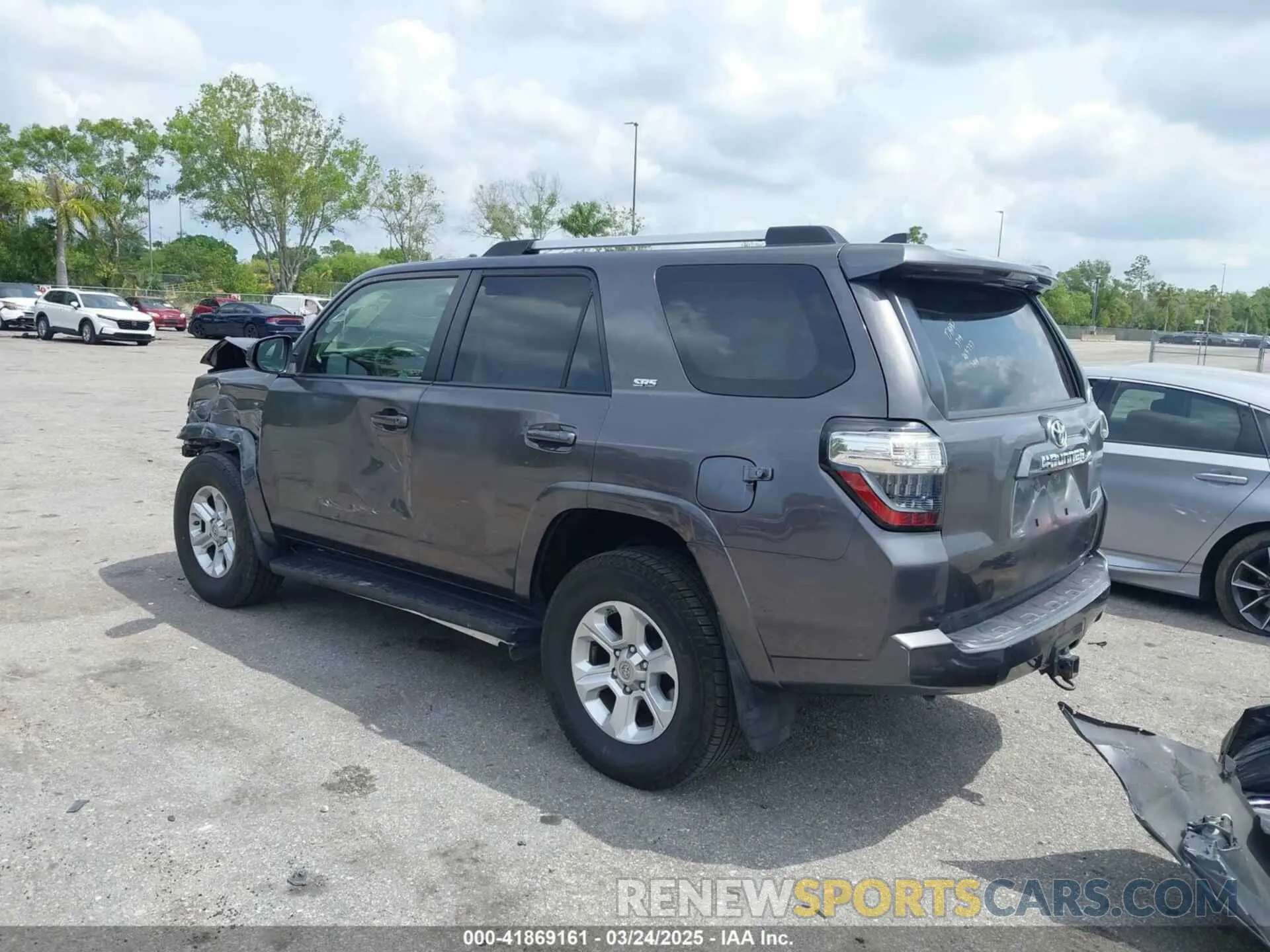 3 fotografías del automóvil dañado JTEBU5JRXK5638880 TOYOTA 4RUNNER 2019