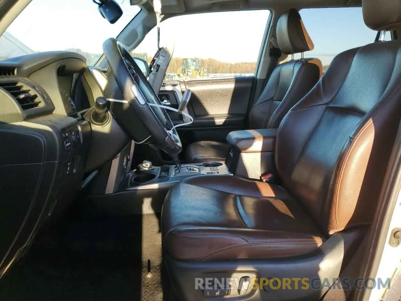 7 fotografías del automóvil dañado JTEBU5JRXK5665464 TOYOTA 4RUNNER 2019