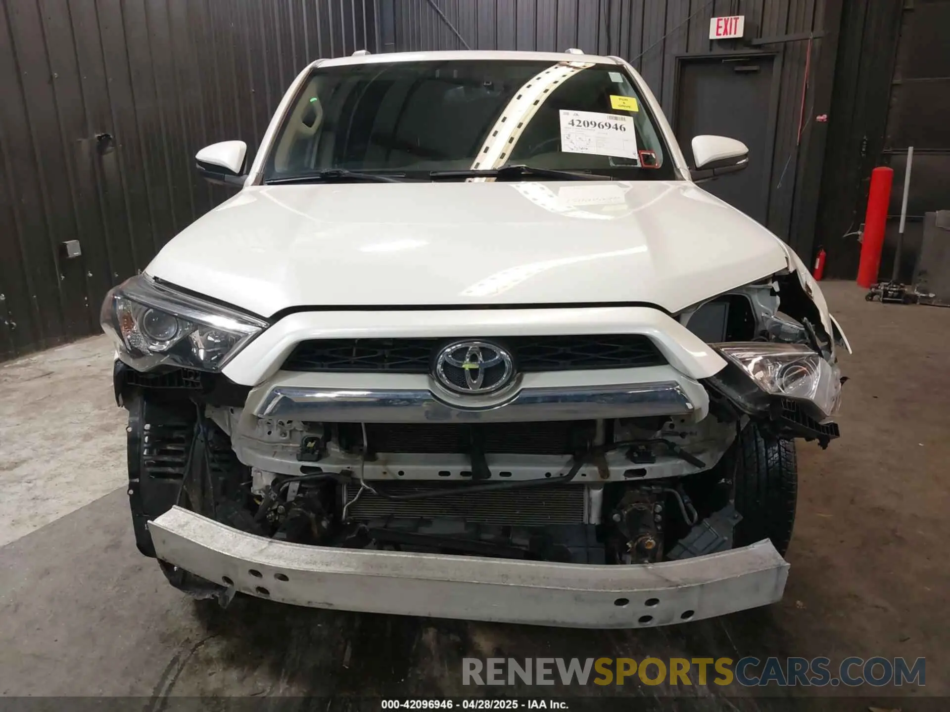 13 fotografías del automóvil dañado JTEBU5JRXK5678456 TOYOTA 4RUNNER 2019