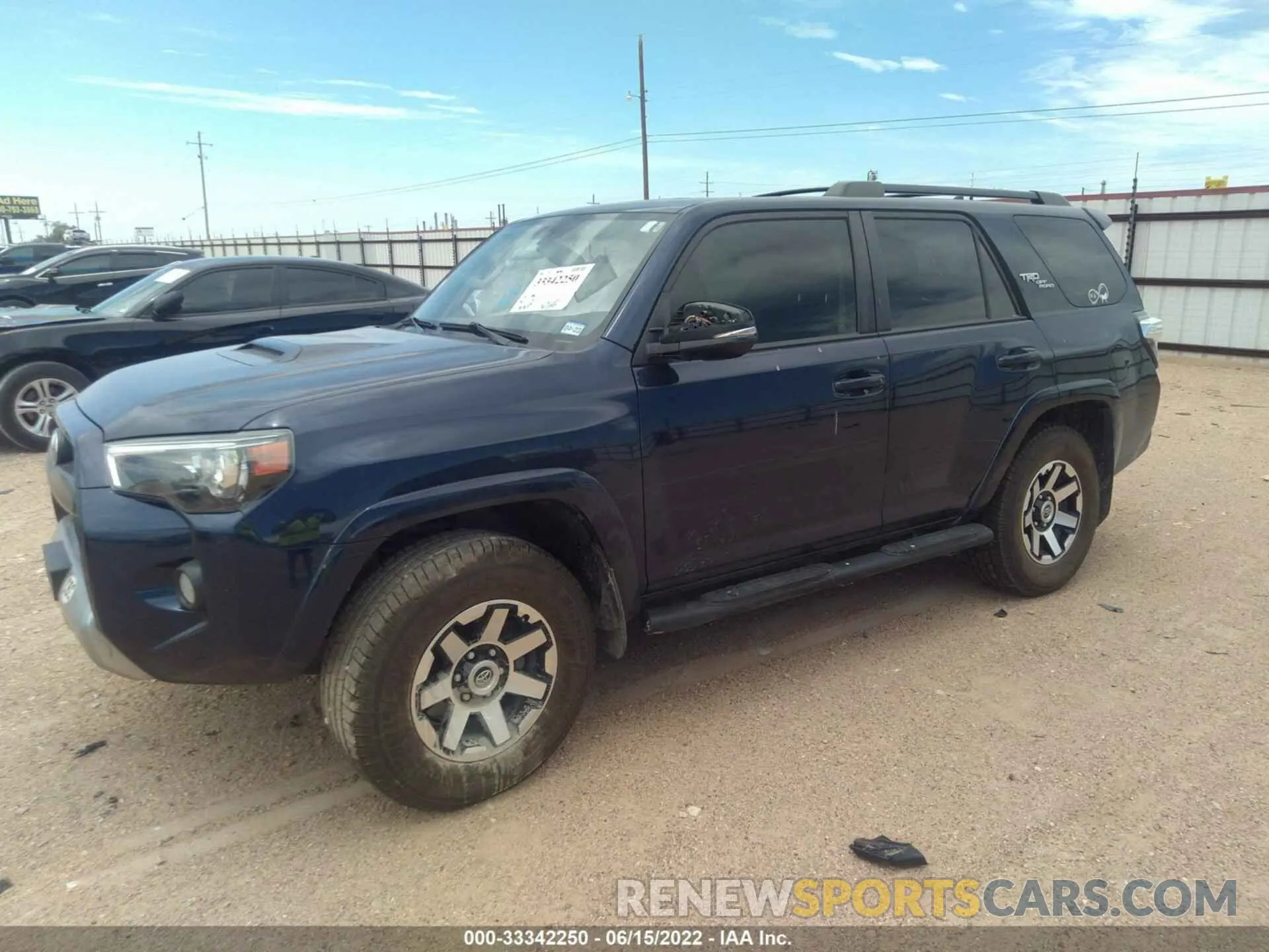2 fotografías del automóvil dañado JTEBU5JRXK5684144 TOYOTA 4RUNNER 2019