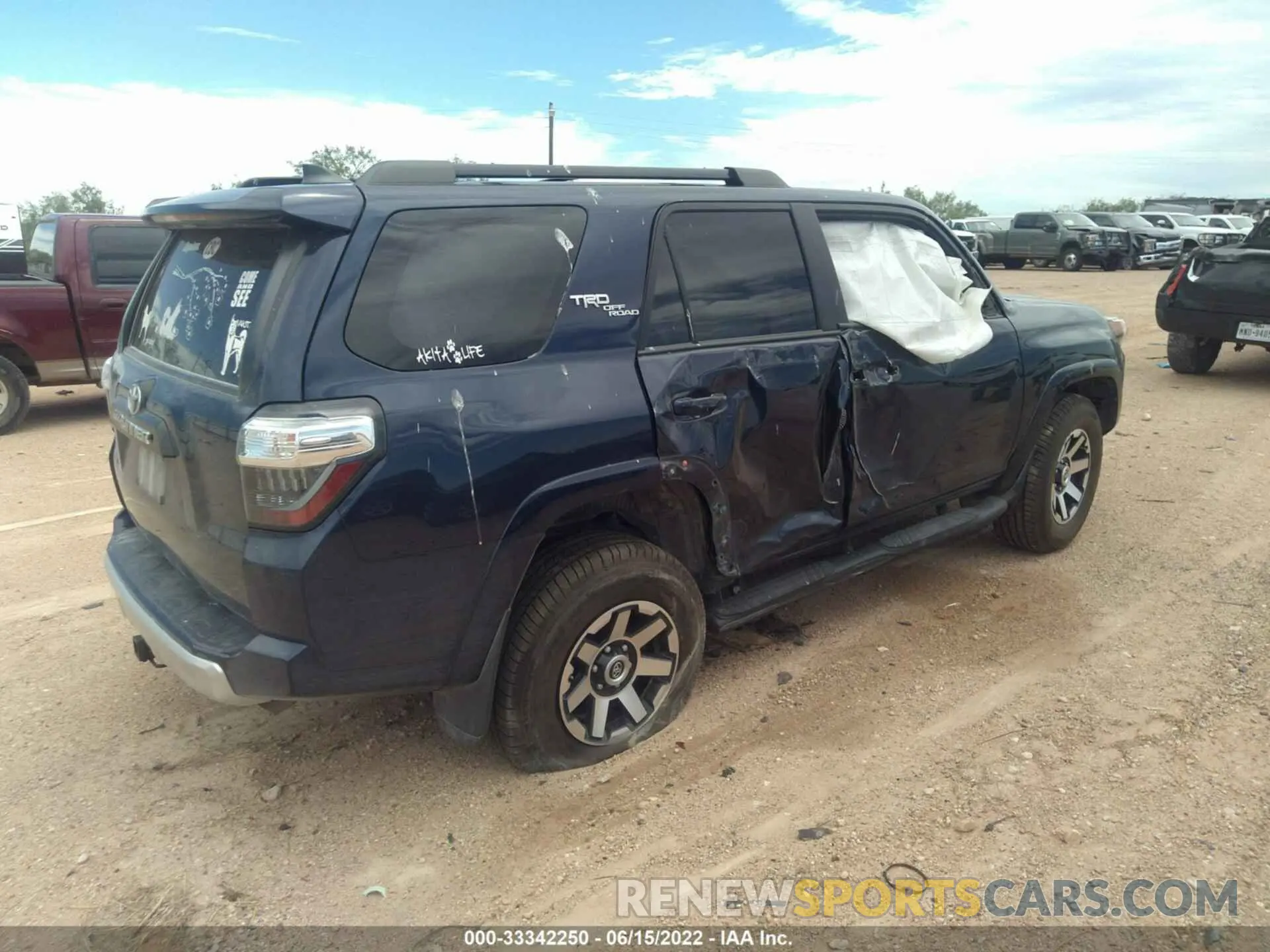 4 fotografías del automóvil dañado JTEBU5JRXK5684144 TOYOTA 4RUNNER 2019