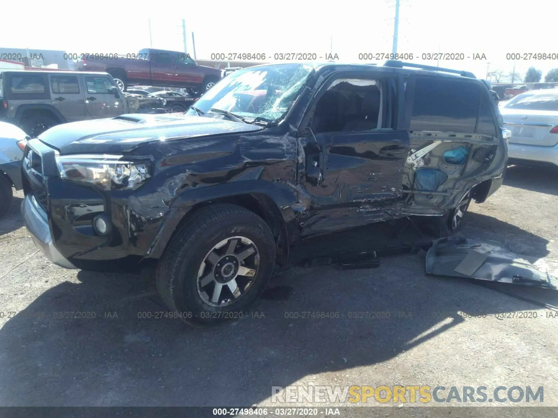 2 fotografías del automóvil dañado JTEBU5JRXK5696522 TOYOTA 4RUNNER 2019