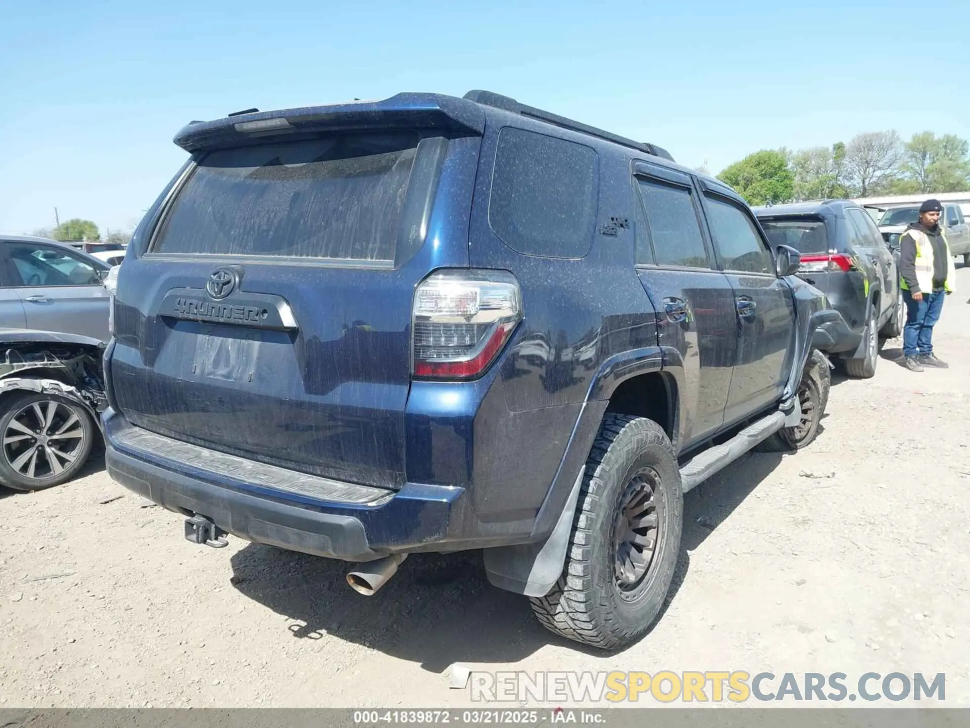 4 fotografías del automóvil dañado JTEBU5JRXK5721483 TOYOTA 4RUNNER 2019