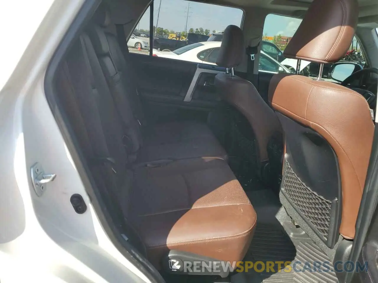 11 fotografías del automóvil dañado JTEBU5JRXK5728532 TOYOTA 4RUNNER 2019