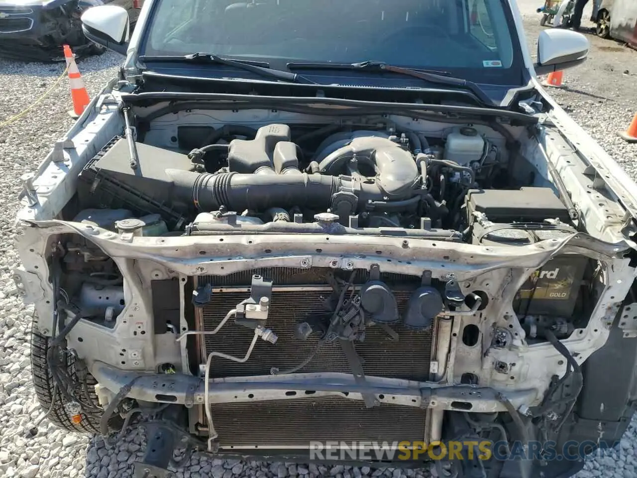 12 fotografías del automóvil dañado JTEBU5JRXK5728532 TOYOTA 4RUNNER 2019