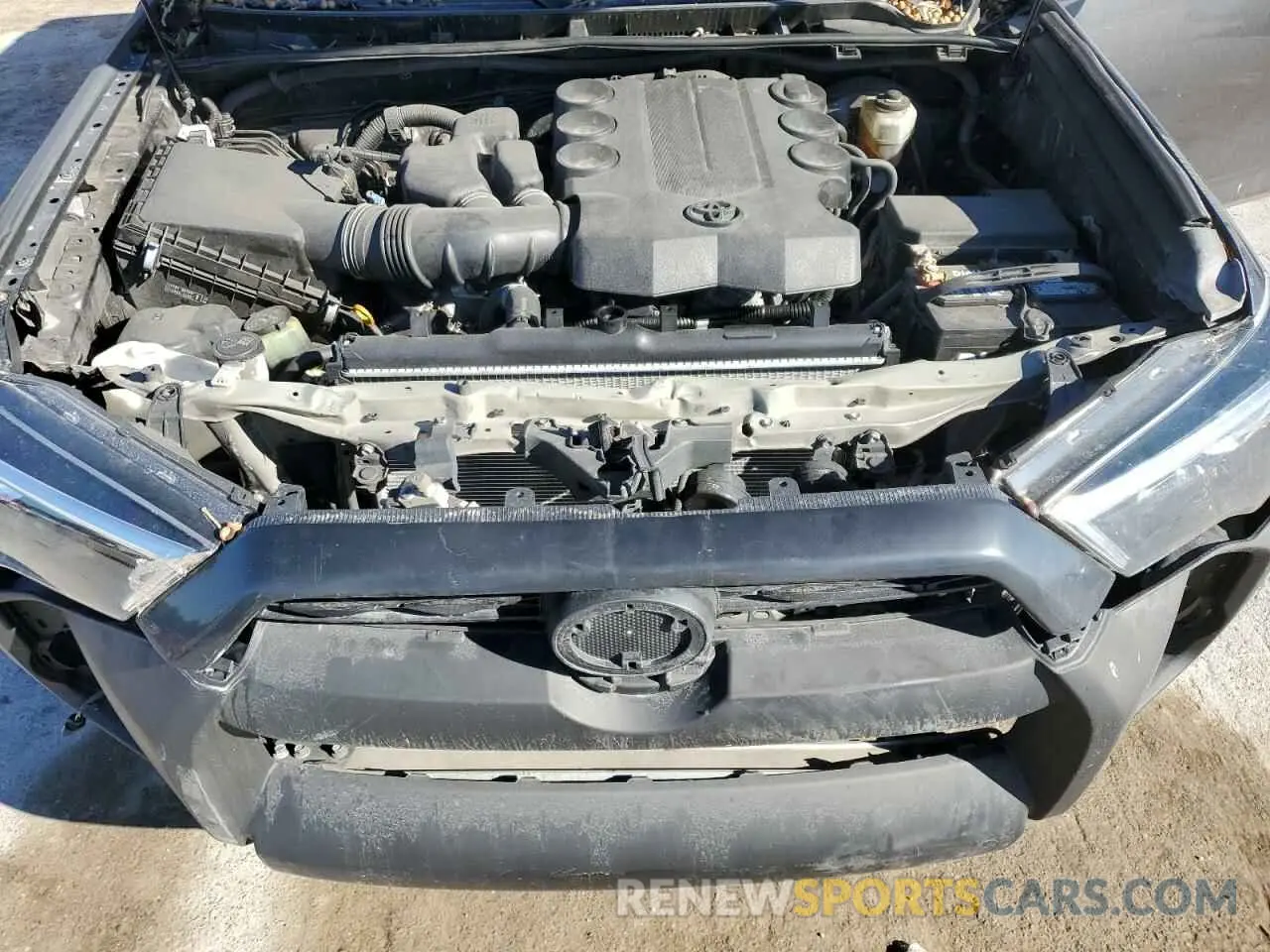 12 fotografías del automóvil dañado JTEZU5JR0K5196612 TOYOTA 4RUNNER 2019