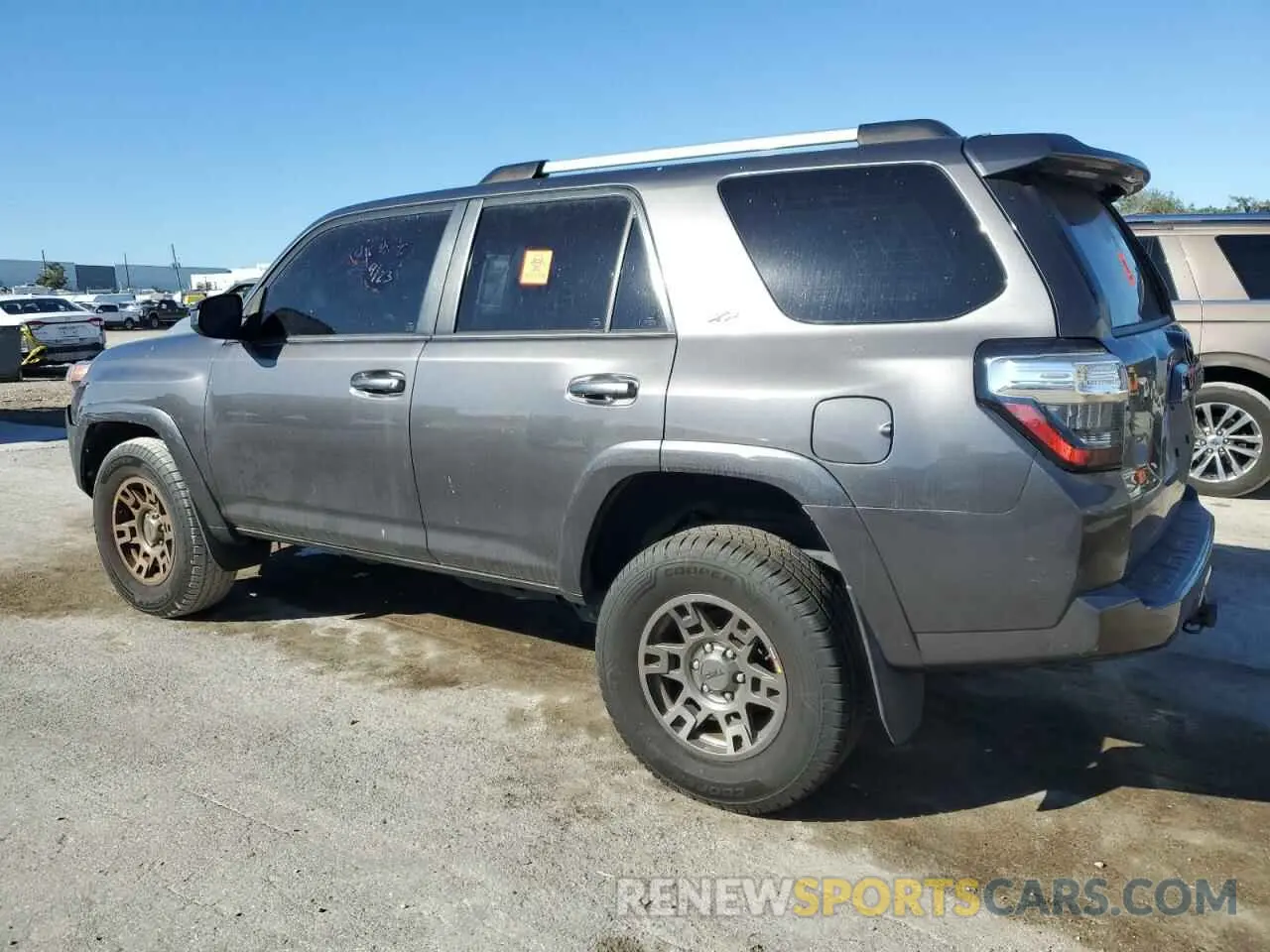 2 fotografías del automóvil dañado JTEZU5JR0K5196612 TOYOTA 4RUNNER 2019