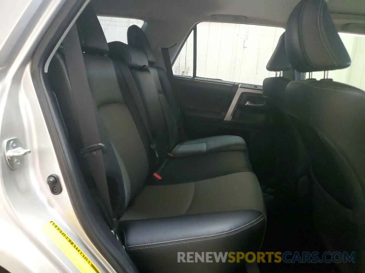 11 fotografías del automóvil dañado JTEZU5JR0K5206037 TOYOTA 4RUNNER 2019
