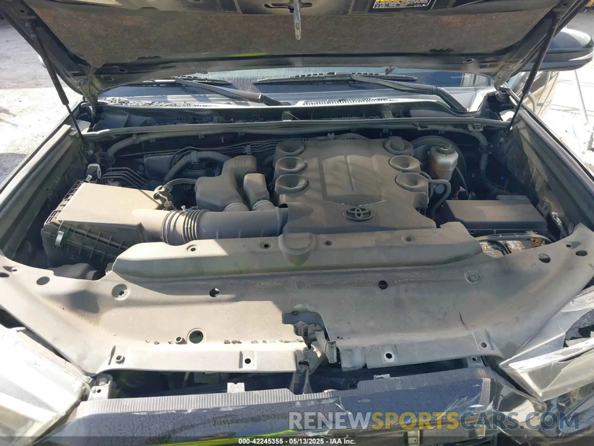 10 fotografías del automóvil dañado JTEZU5JR0K5210007 TOYOTA 4RUNNER 2019