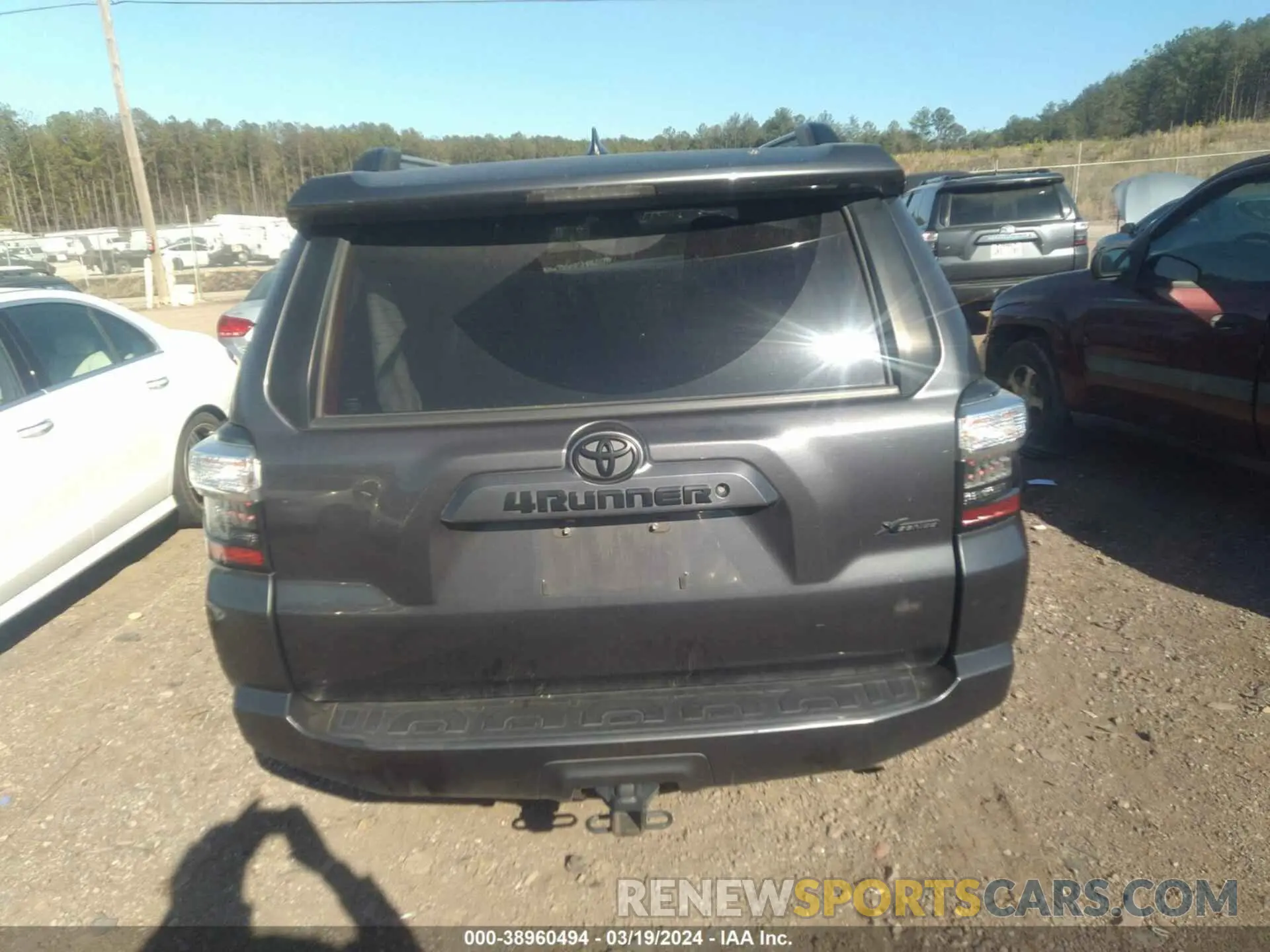 16 fotografías del automóvil dañado JTEZU5JR0K5211237 TOYOTA 4RUNNER 2019