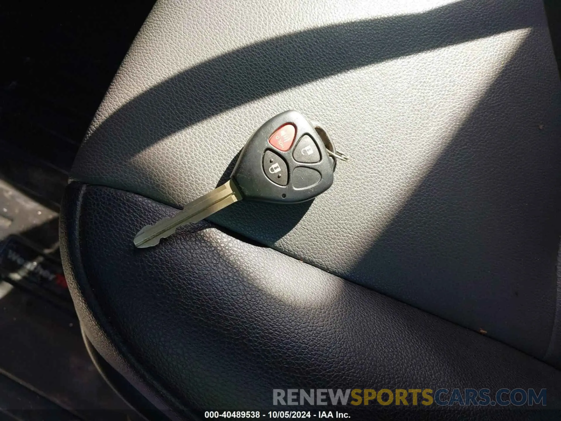 11 fotografías del automóvil dañado JTEZU5JR1K5211893 TOYOTA 4RUNNER 2019