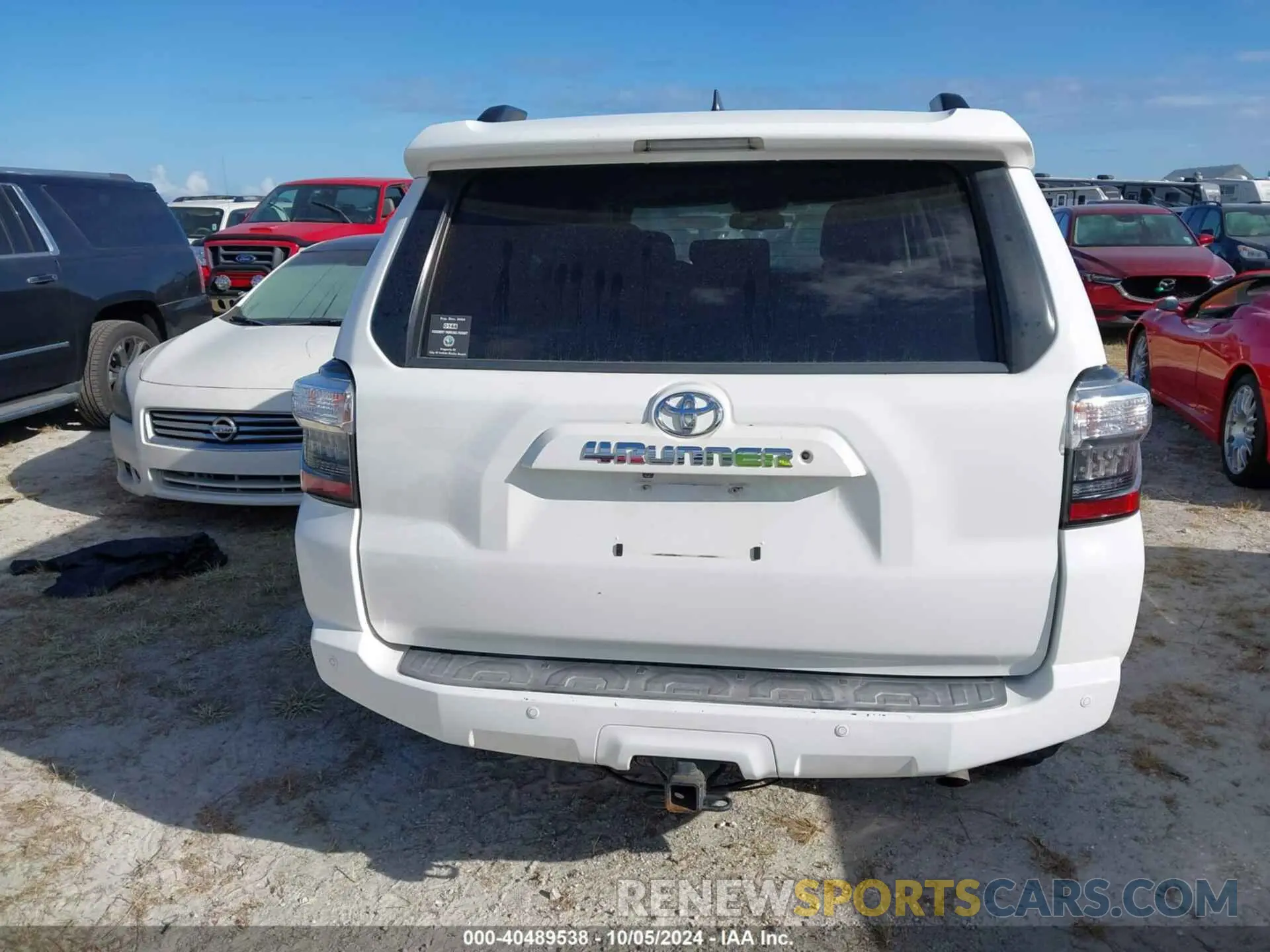 16 fotografías del automóvil dañado JTEZU5JR1K5211893 TOYOTA 4RUNNER 2019