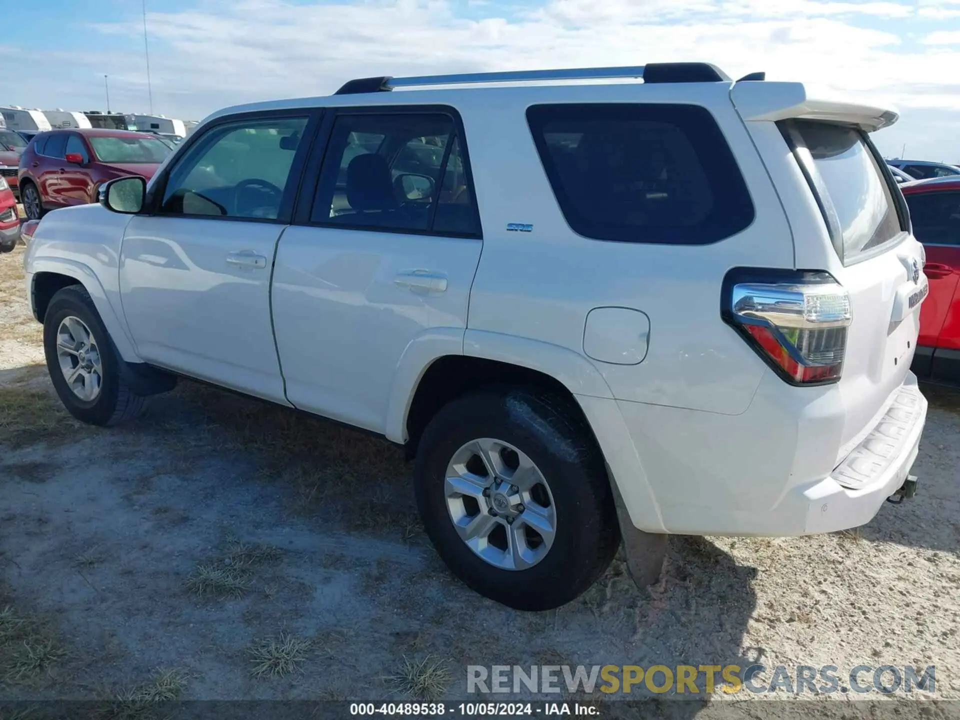 3 fotografías del automóvil dañado JTEZU5JR1K5211893 TOYOTA 4RUNNER 2019