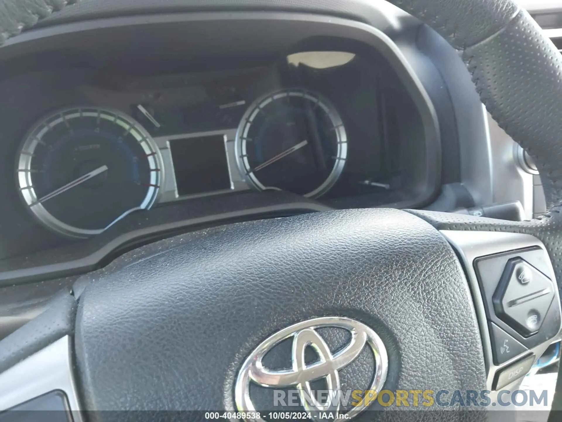 7 fotografías del automóvil dañado JTEZU5JR1K5211893 TOYOTA 4RUNNER 2019