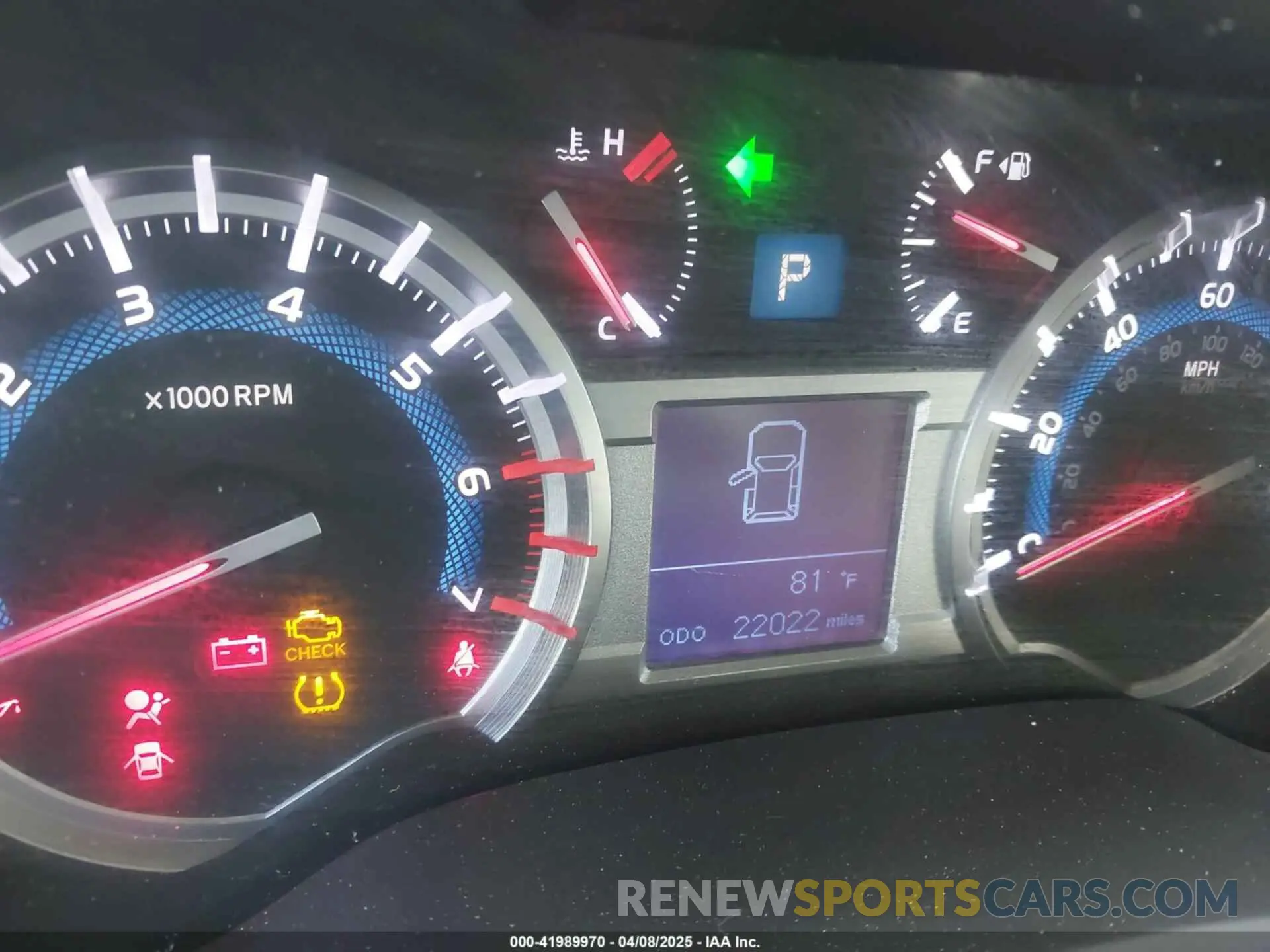 7 fotografías del automóvil dañado JTEZU5JR2K5202877 TOYOTA 4RUNNER 2019