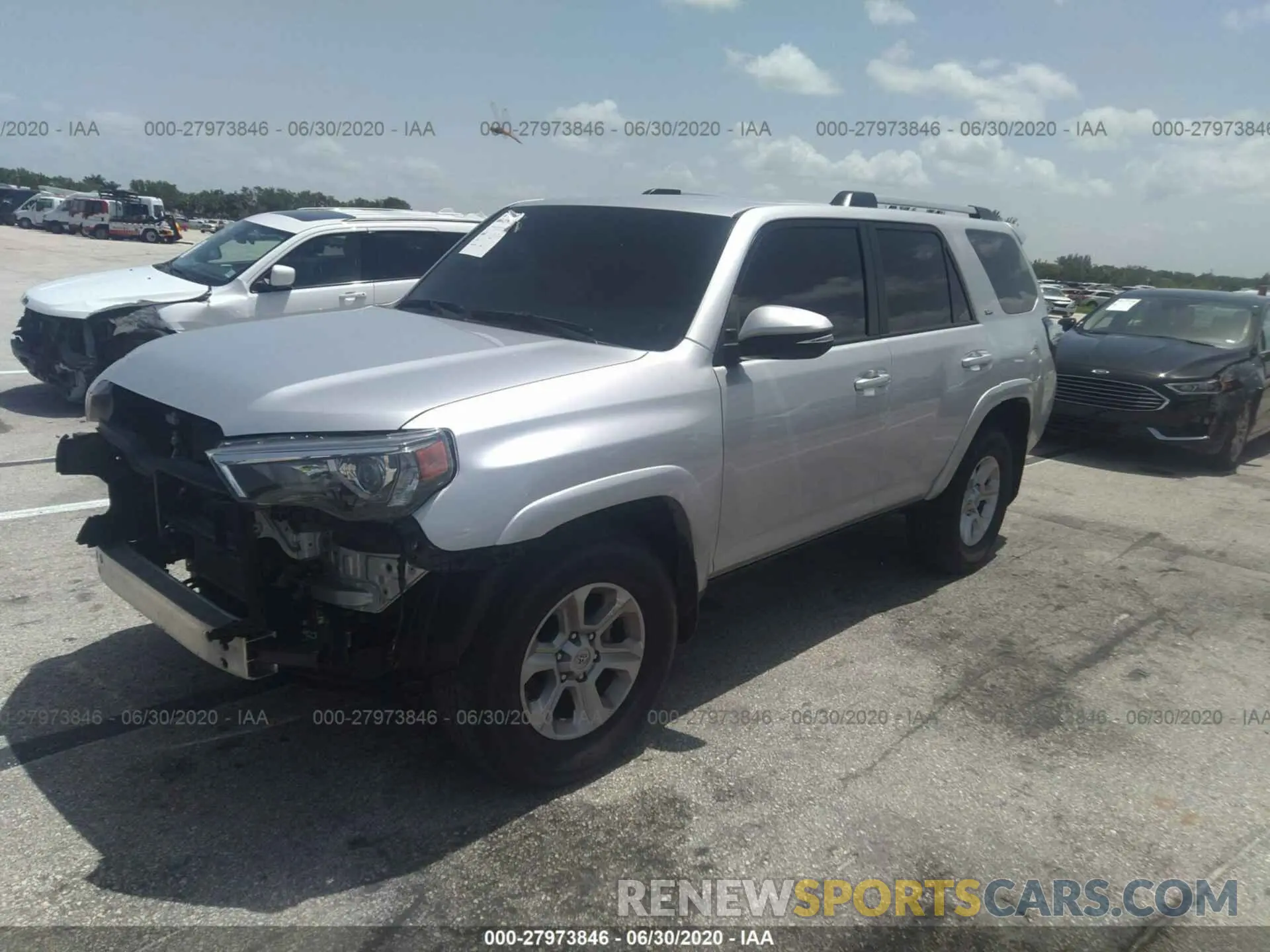 2 fotografías del automóvil dañado JTEZU5JR3K5193610 TOYOTA 4RUNNER 2019