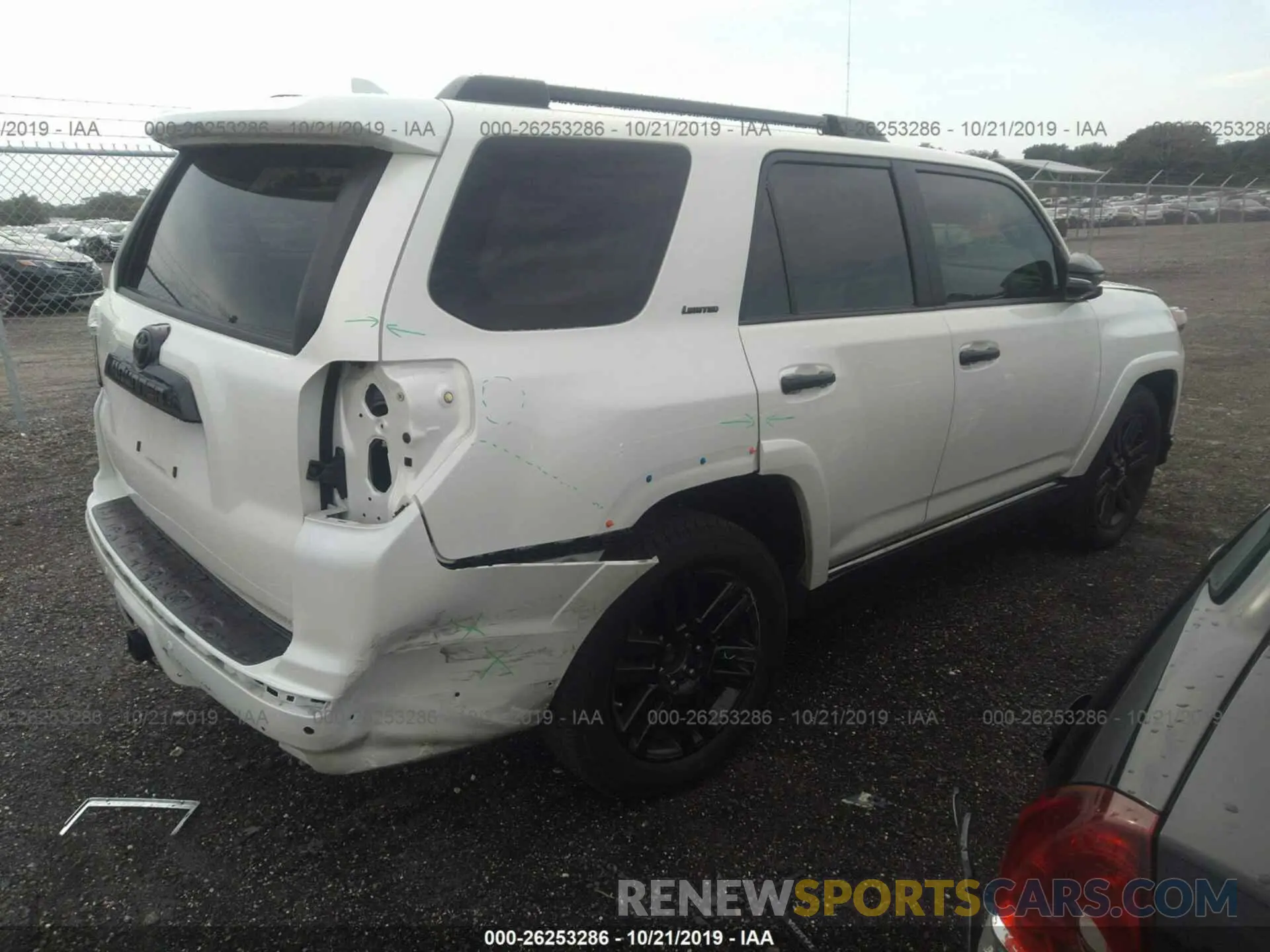 4 fotografías del automóvil dañado JTEZU5JR3K5196264 TOYOTA 4RUNNER 2019