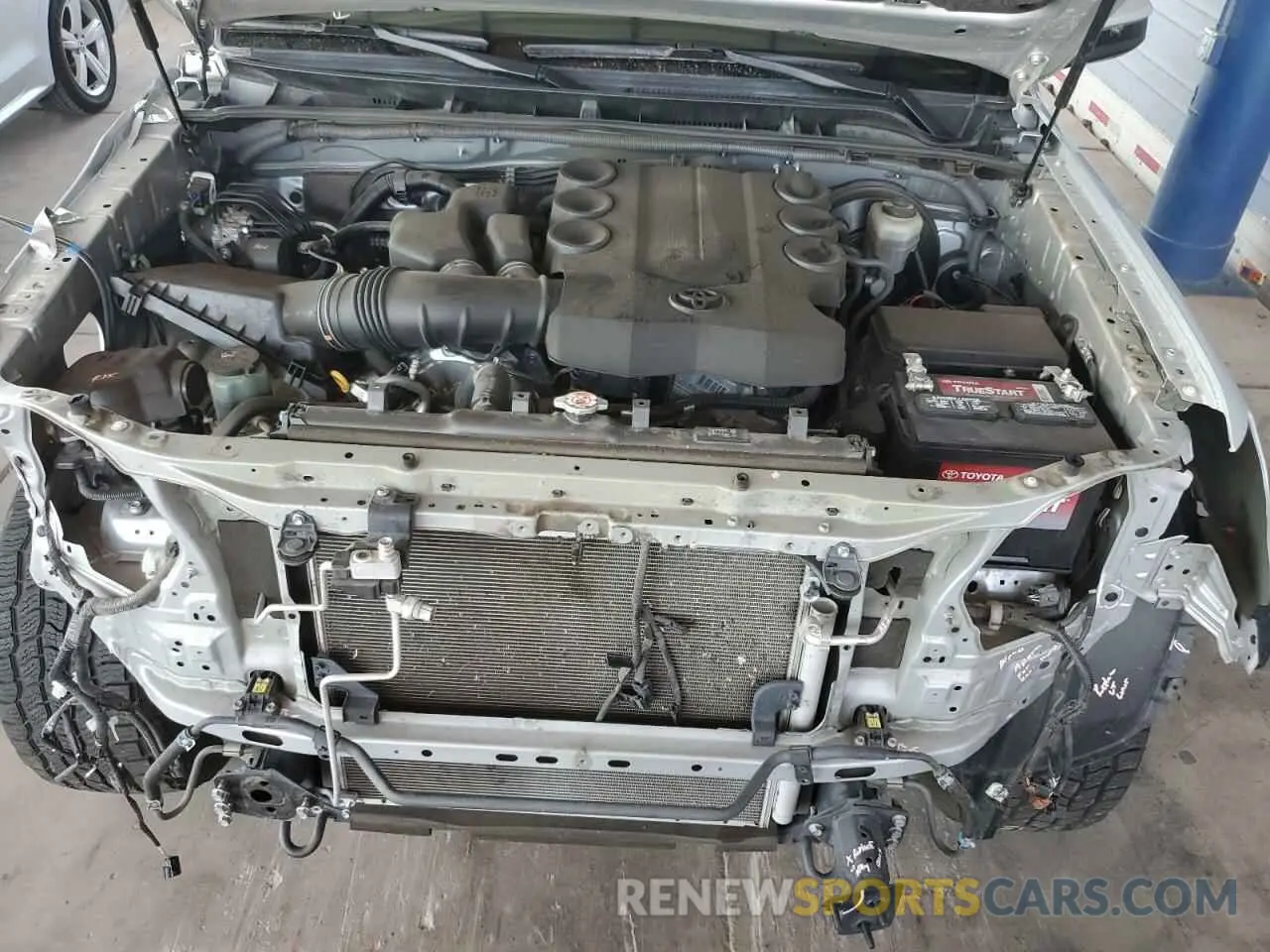 11 fotografías del automóvil dañado JTEZU5JR6K5203725 TOYOTA 4RUNNER 2019