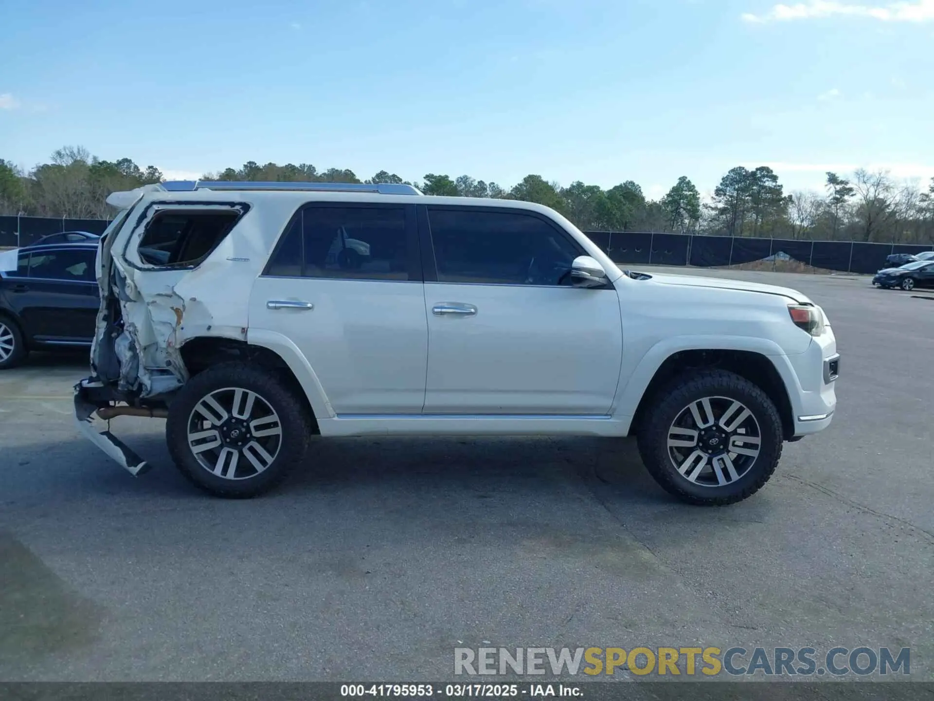 13 fotografías del automóvil dañado JTEZU5JR8K5198107 TOYOTA 4RUNNER 2019