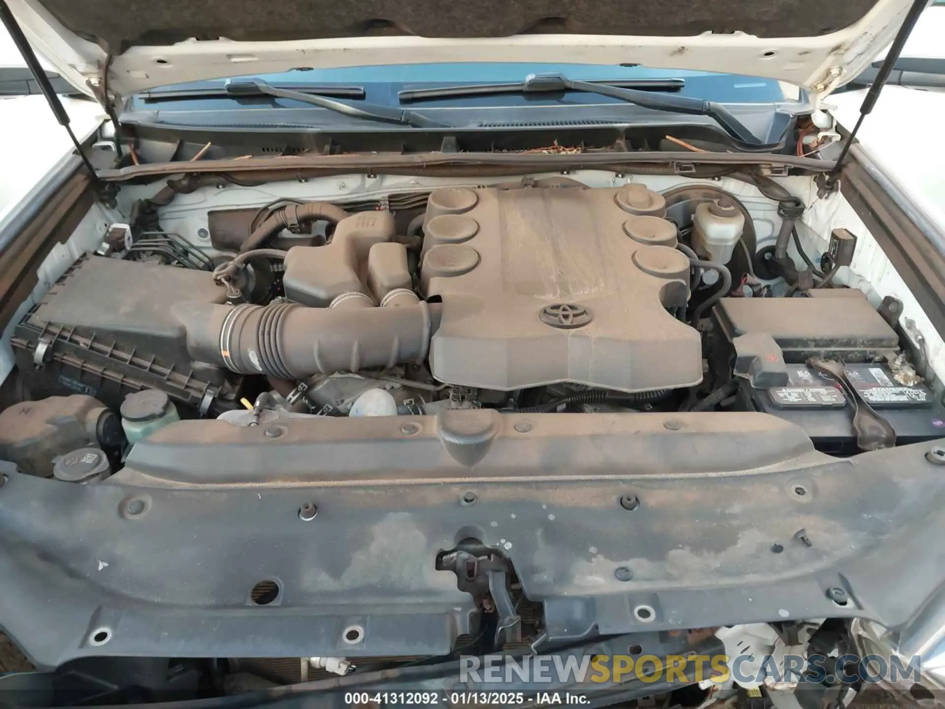 10 fotografías del automóvil dañado JTEZU5JR8K5208439 TOYOTA 4RUNNER 2019