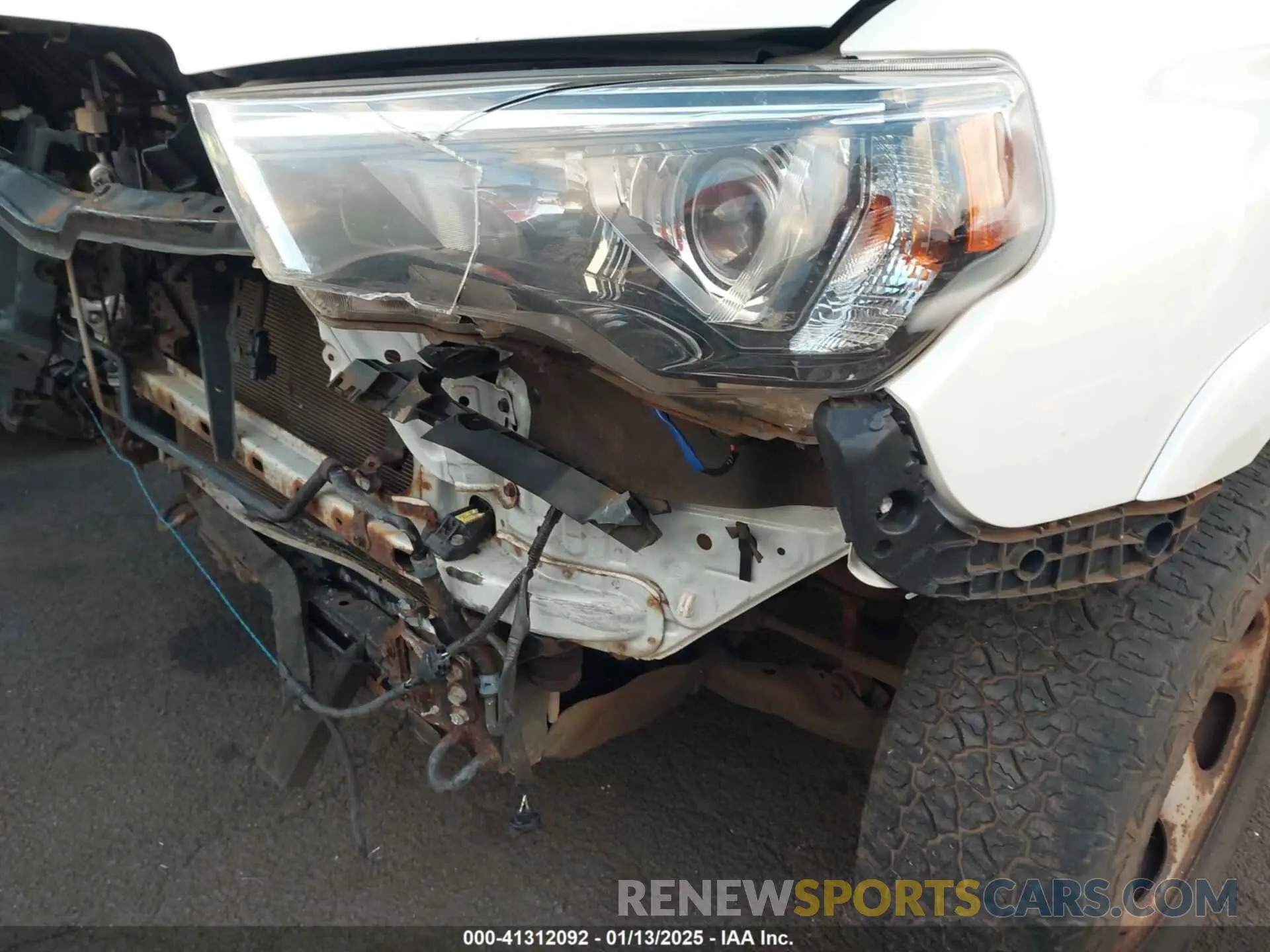 19 fotografías del automóvil dañado JTEZU5JR8K5208439 TOYOTA 4RUNNER 2019