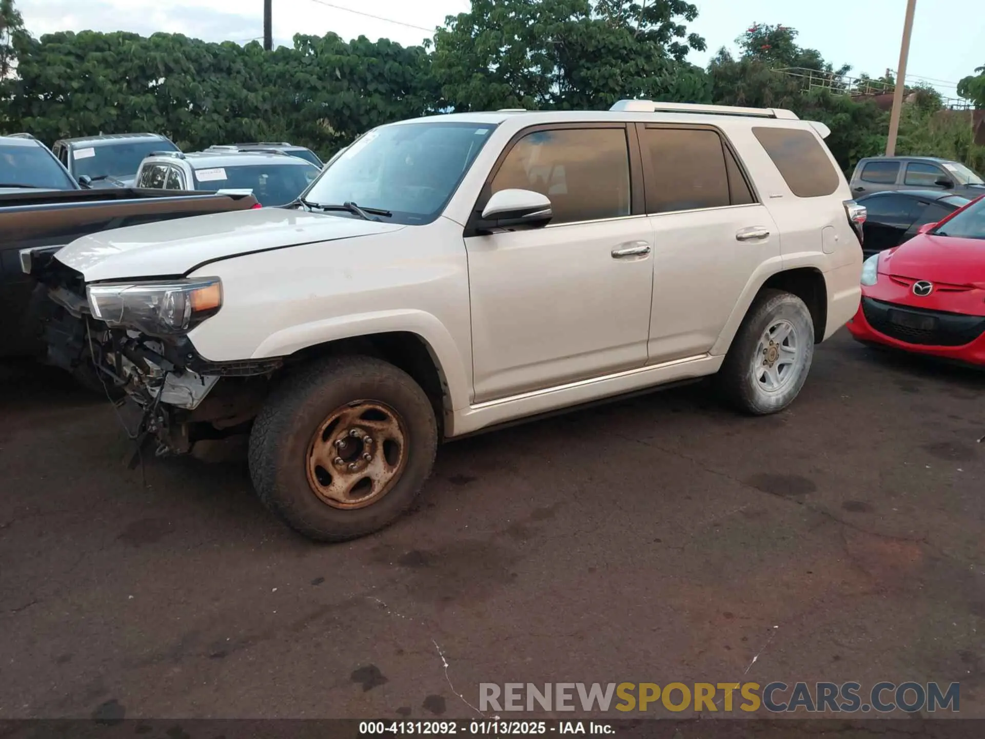 2 fotografías del automóvil dañado JTEZU5JR8K5208439 TOYOTA 4RUNNER 2019