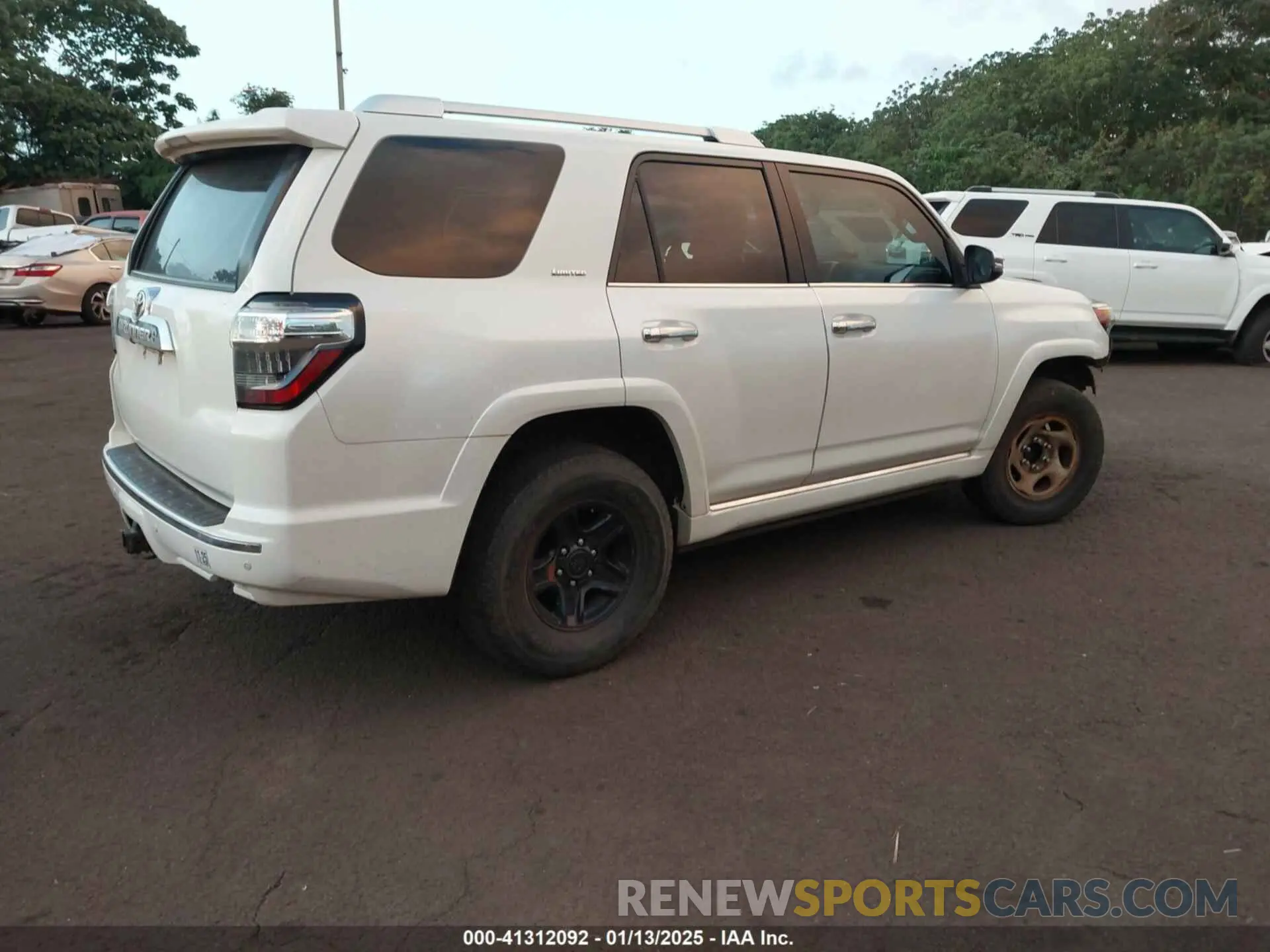 4 fotografías del automóvil dañado JTEZU5JR8K5208439 TOYOTA 4RUNNER 2019