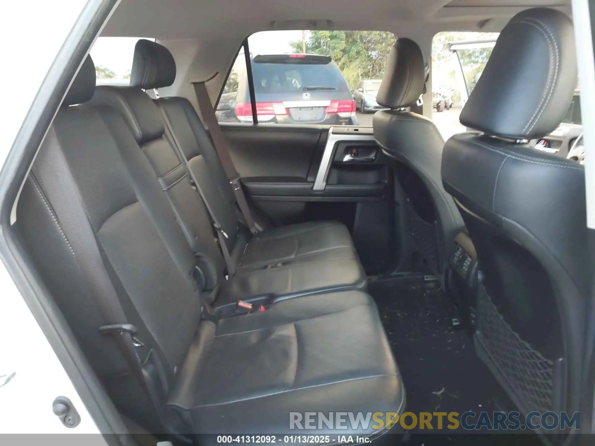 8 fotografías del automóvil dañado JTEZU5JR8K5208439 TOYOTA 4RUNNER 2019