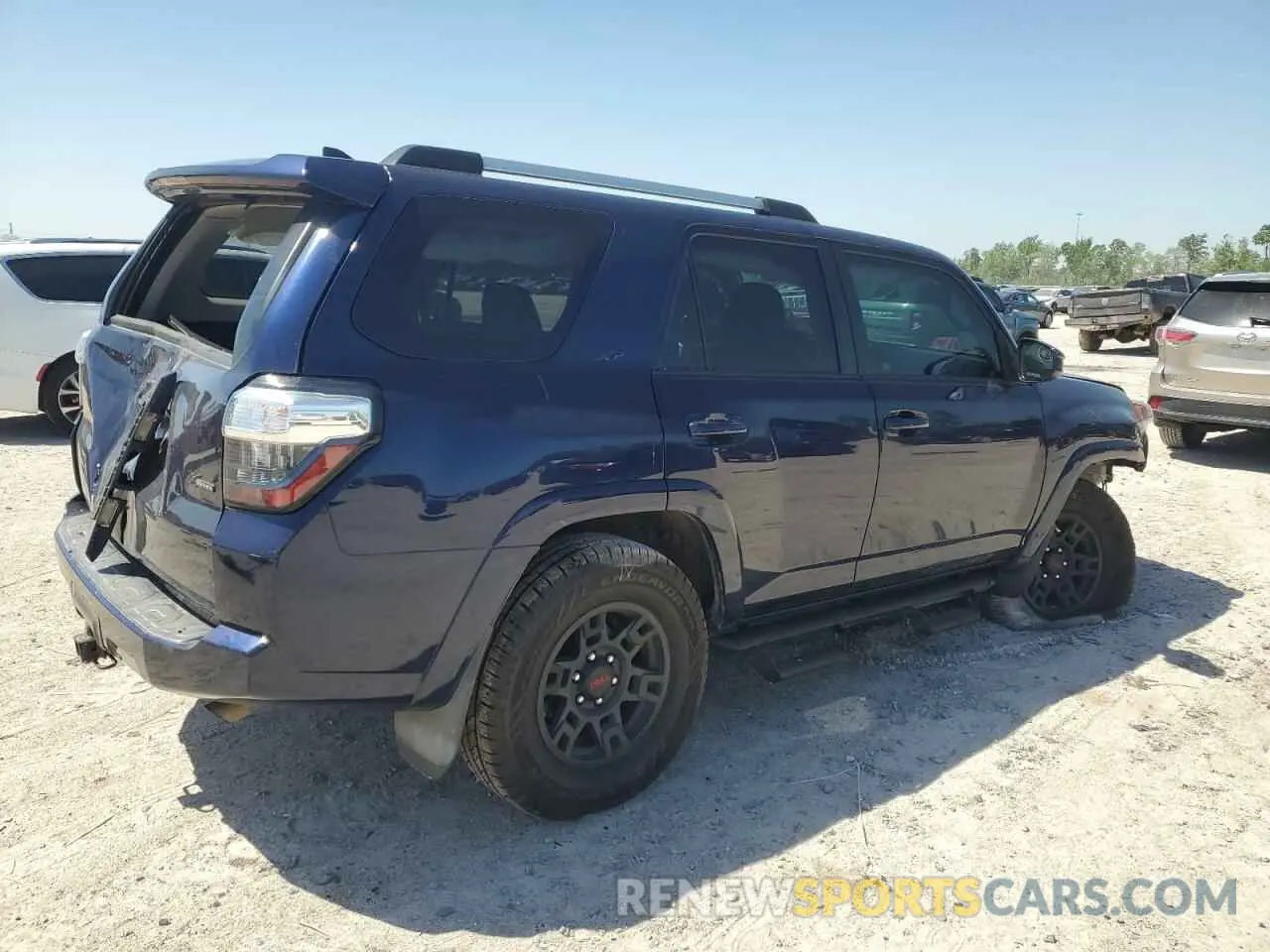 3 fotografías del automóvil dañado JTEZU5JR8K5210109 TOYOTA 4RUNNER 2019
