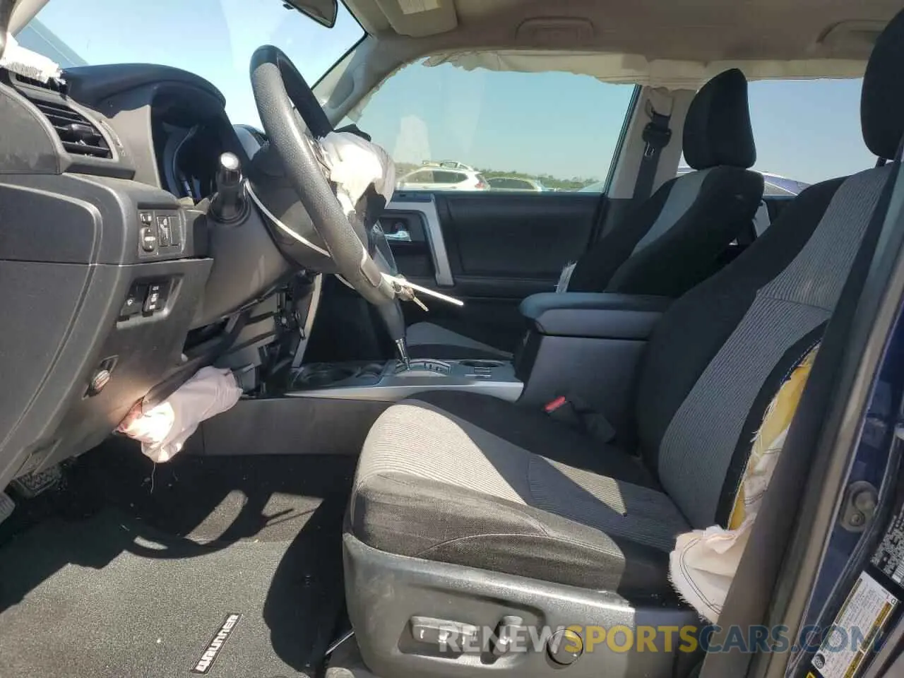 7 fotografías del automóvil dañado JTEZU5JR8K5210109 TOYOTA 4RUNNER 2019