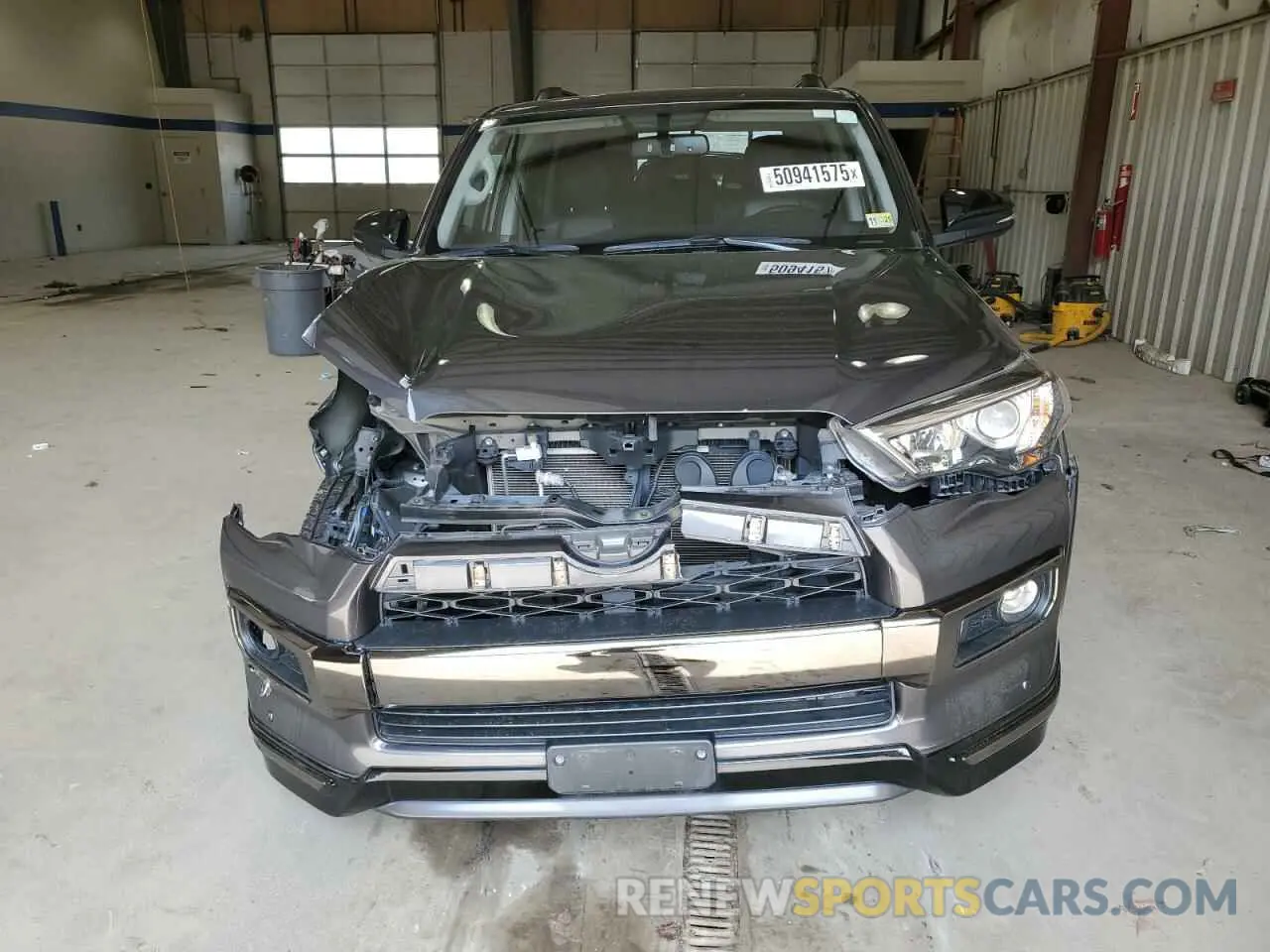 5 fotografías del automóvil dañado JTEZU5JR9K5204433 TOYOTA 4RUNNER 2019