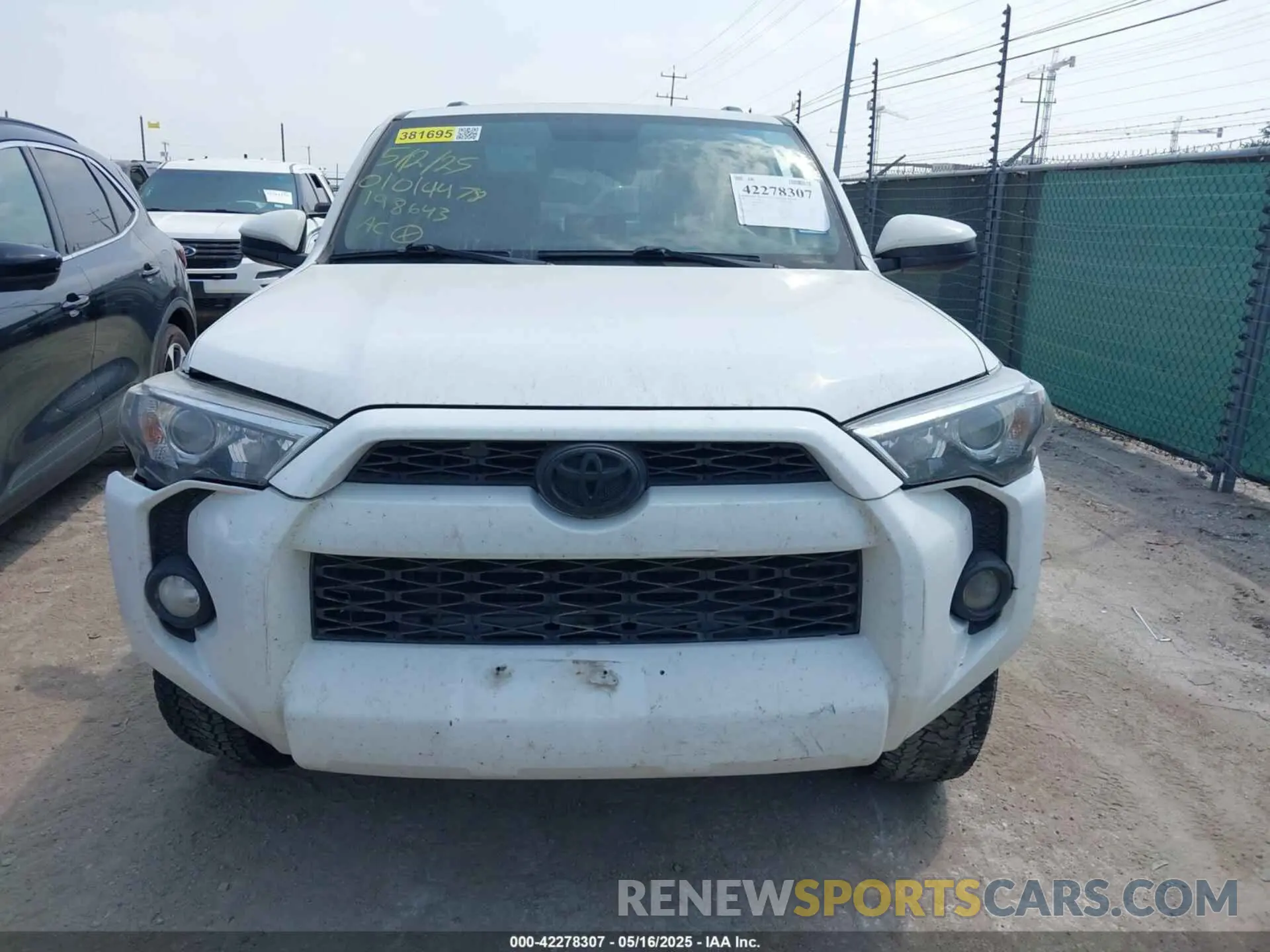 11 fotografías del automóvil dañado JTEZU5JRXK5198643 TOYOTA 4RUNNER 2019