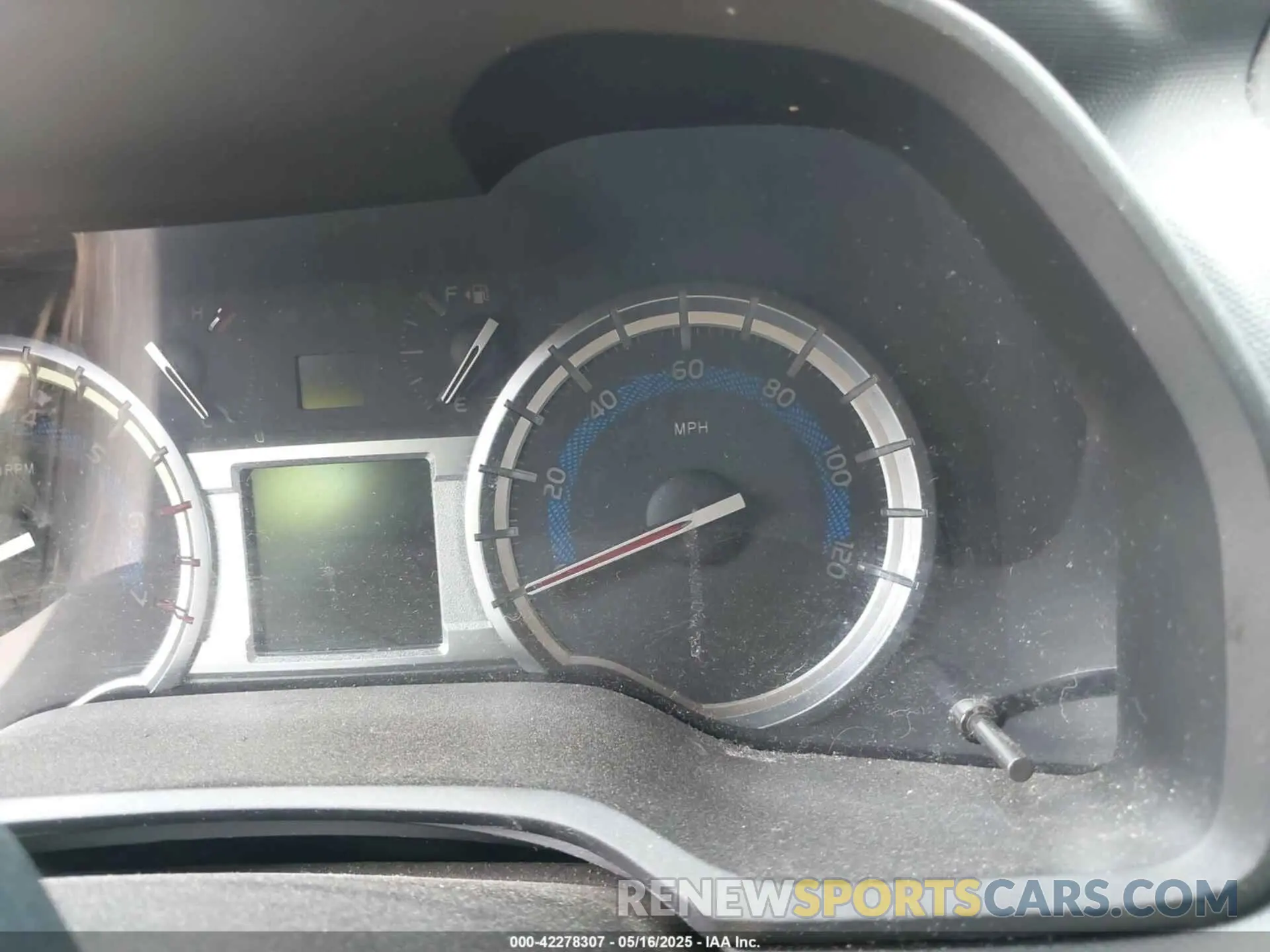 7 fotografías del automóvil dañado JTEZU5JRXK5198643 TOYOTA 4RUNNER 2019