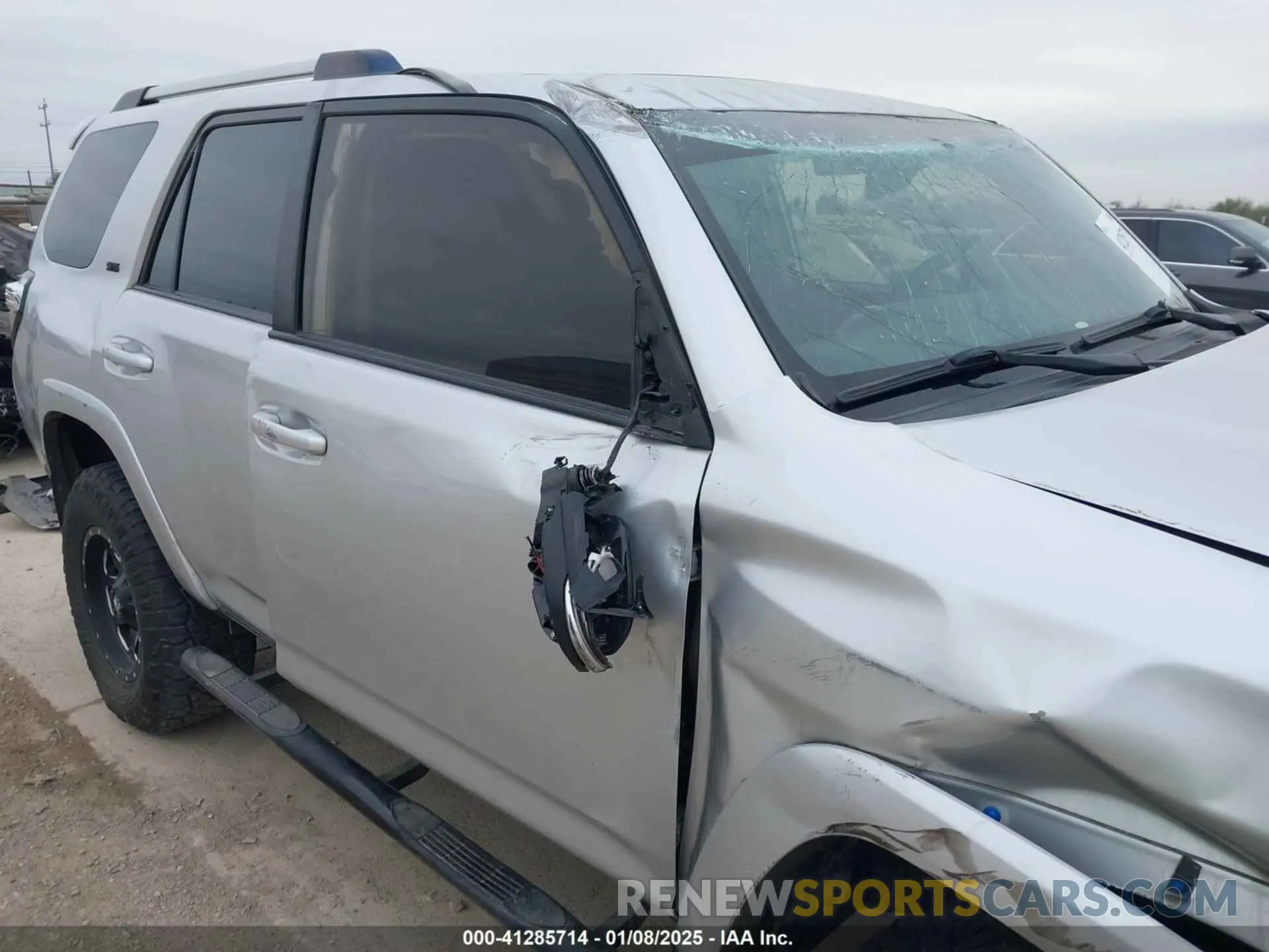 12 fotografías del automóvil dañado JTEZU5JRXK5206675 TOYOTA 4RUNNER 2019
