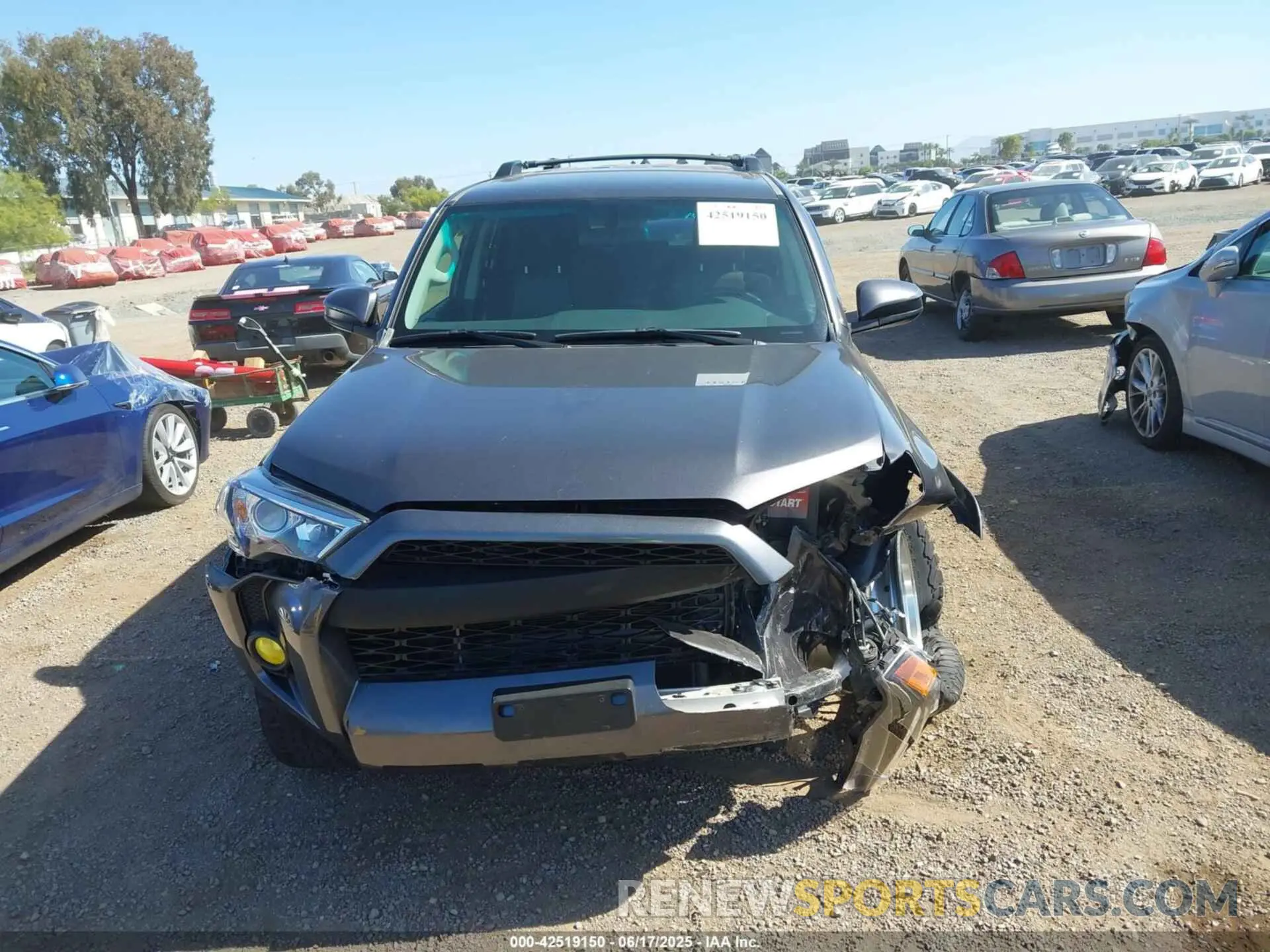 13 fotografías del automóvil dañado JTEZU5JRXK5210824 TOYOTA 4RUNNER 2019