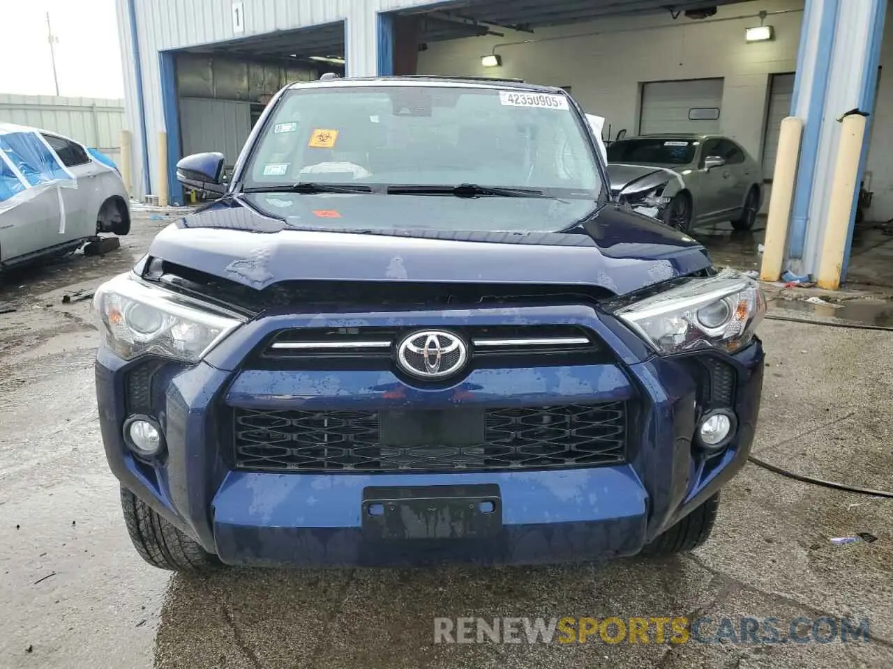 5 fotografías del automóvil dañado JTEBU5JR0L5745115 TOYOTA 4RUNNER 2020