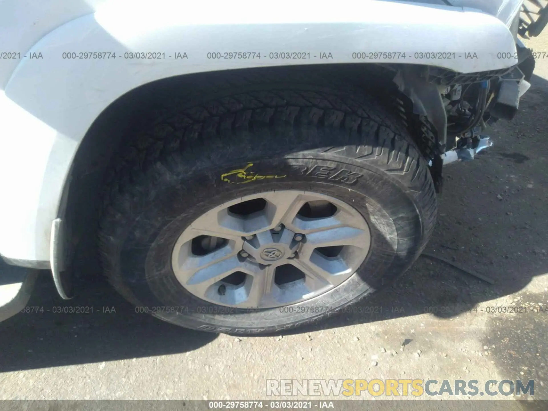 14 fotografías del automóvil dañado JTEBU5JR0L5789700 TOYOTA 4RUNNER 2020