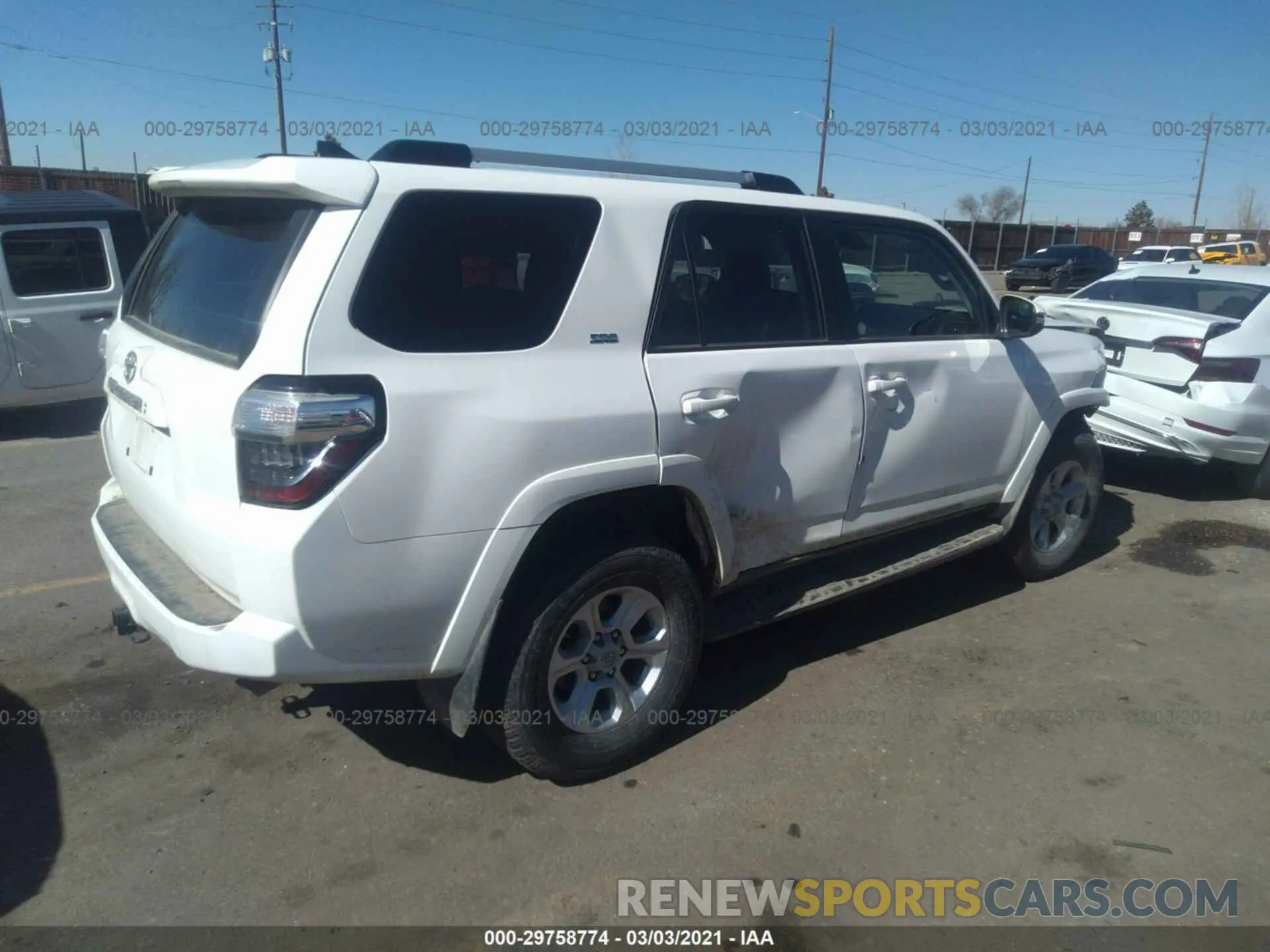 4 fotografías del automóvil dañado JTEBU5JR0L5789700 TOYOTA 4RUNNER 2020