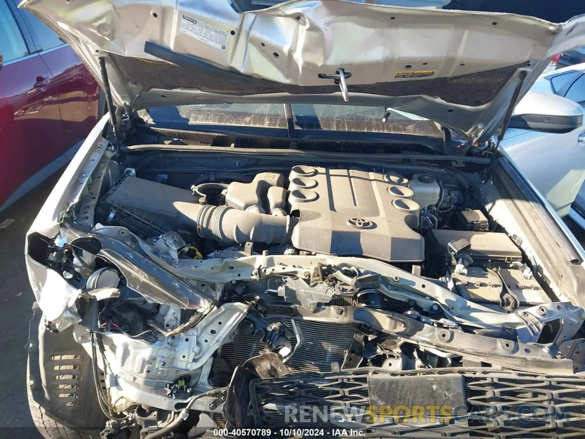 10 fotografías del automóvil dañado JTEBU5JR1L5744748 TOYOTA 4RUNNER 2020