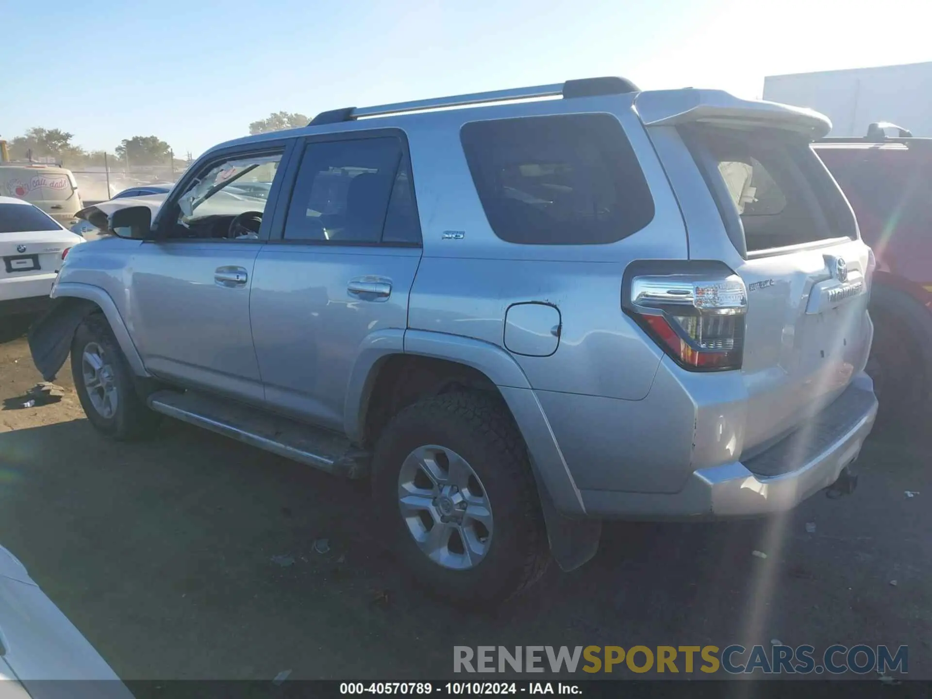 3 fotografías del automóvil dañado JTEBU5JR1L5744748 TOYOTA 4RUNNER 2020