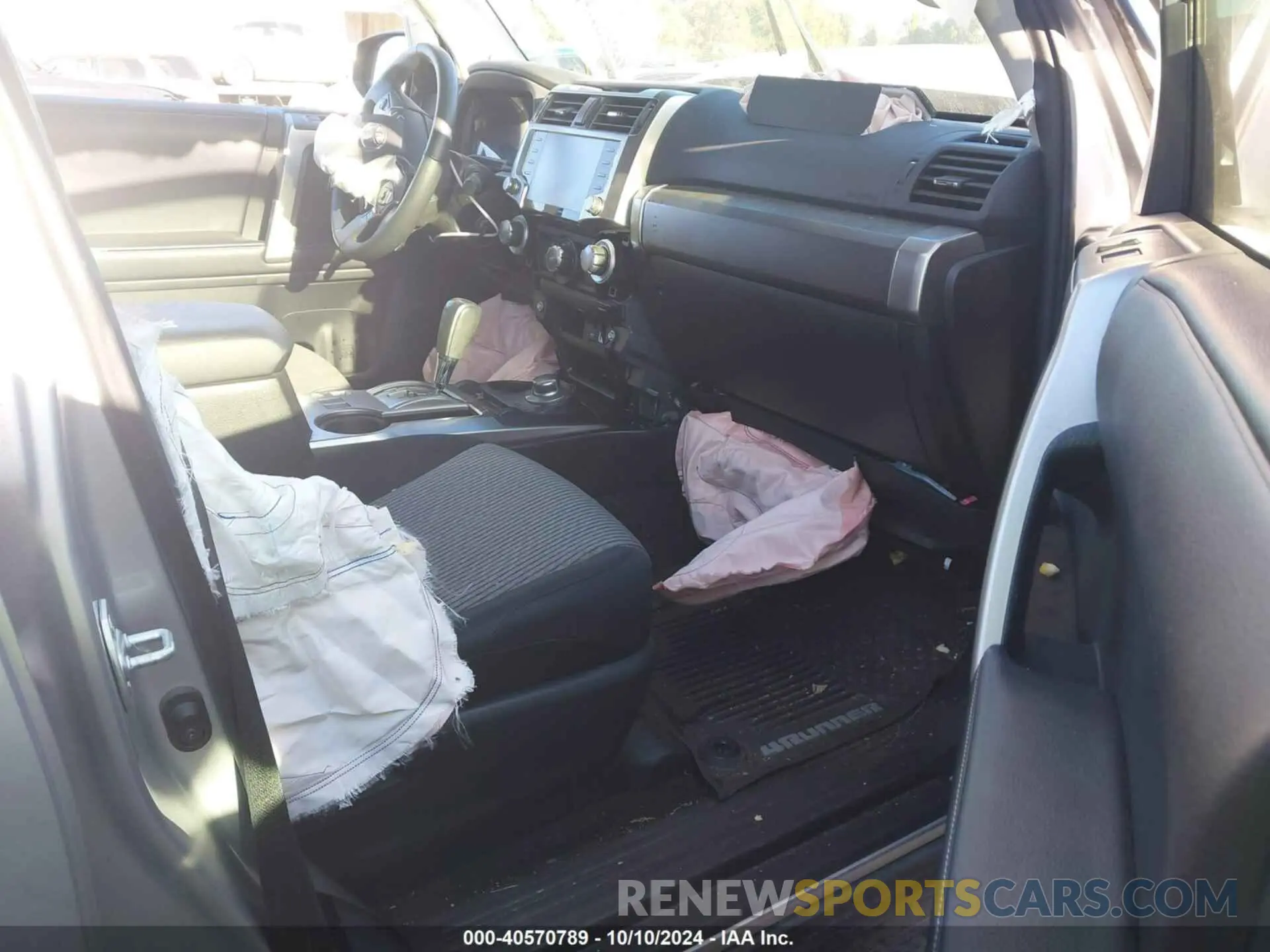 5 fotografías del automóvil dañado JTEBU5JR1L5744748 TOYOTA 4RUNNER 2020