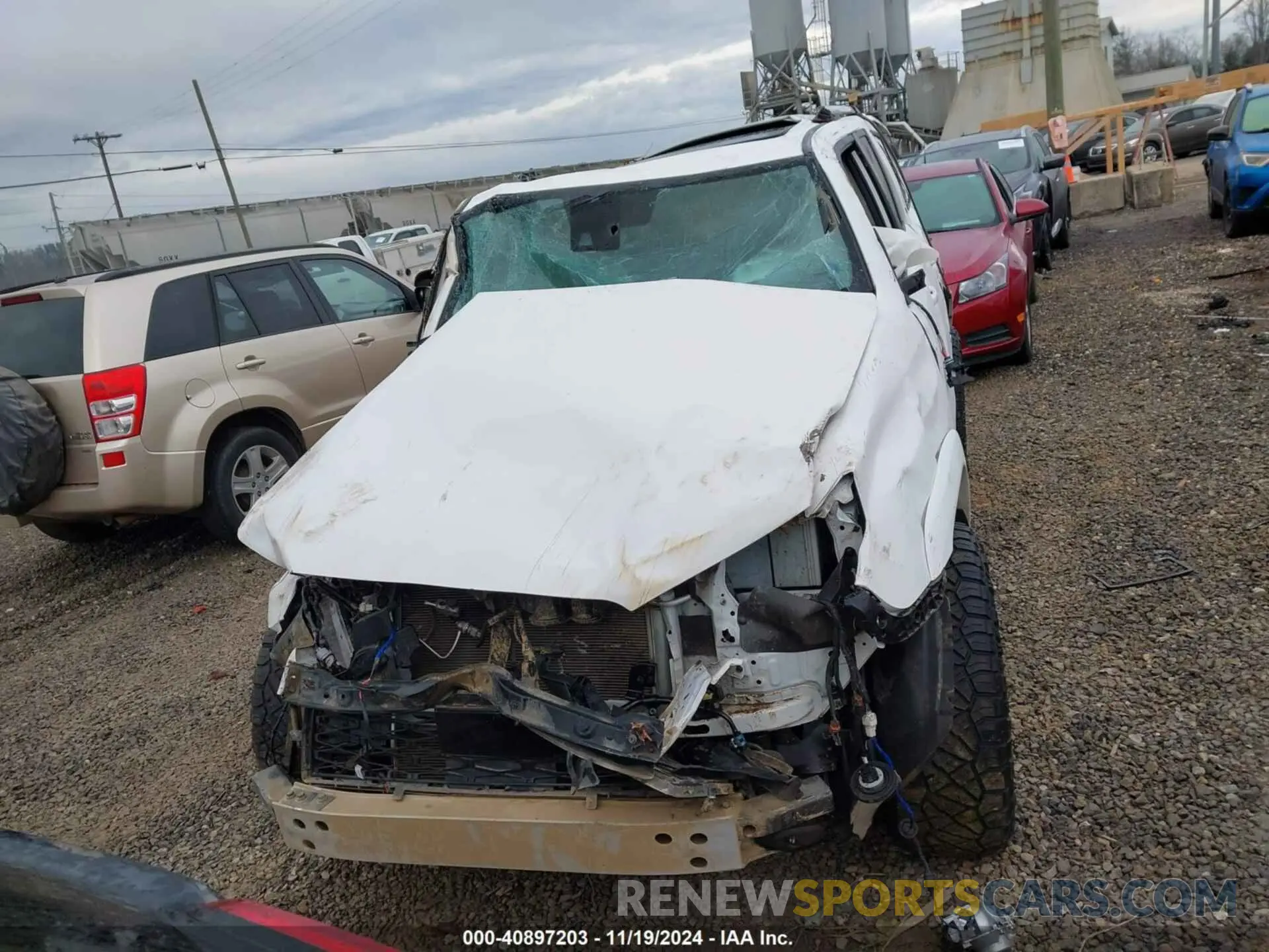 12 fotografías del automóvil dañado JTEBU5JR1L5761159 TOYOTA 4RUNNER 2020